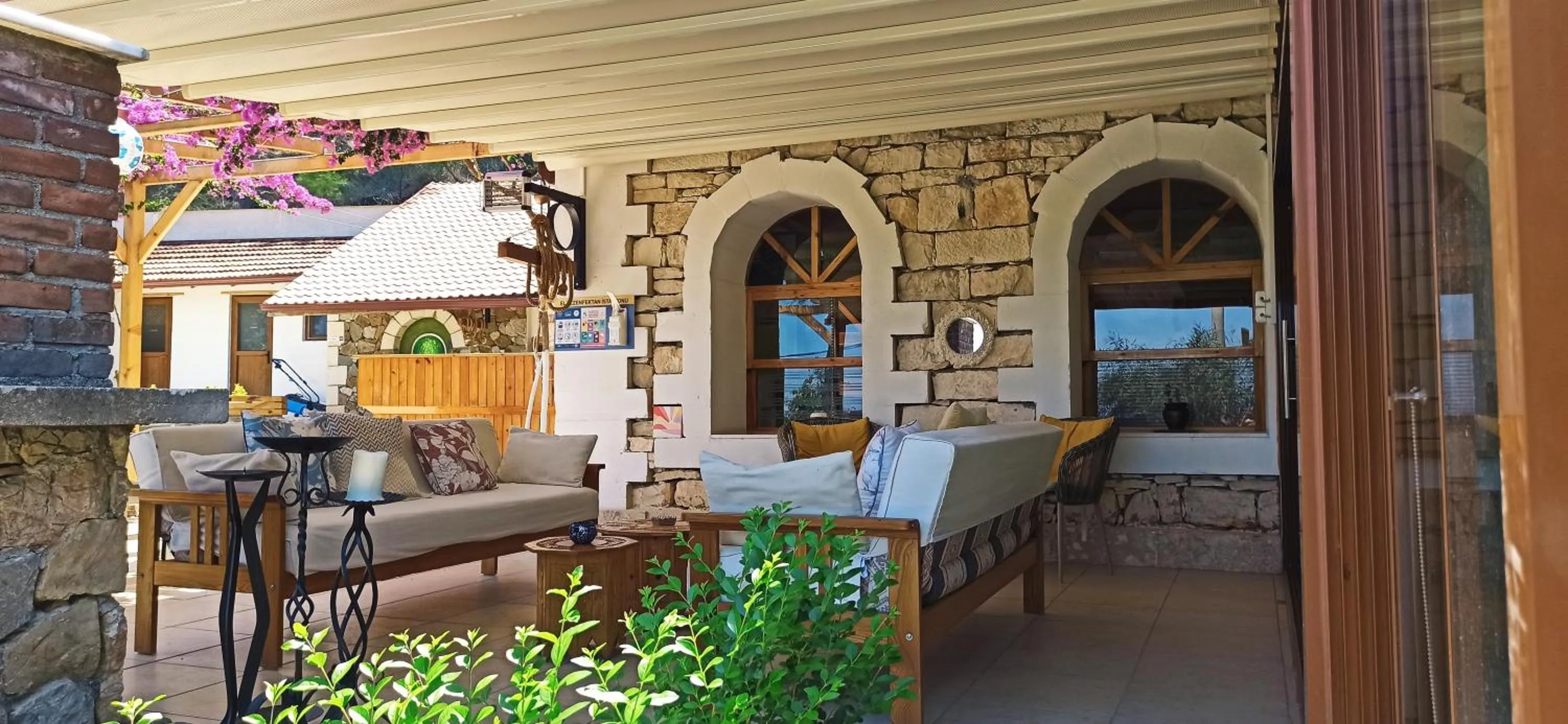 Seating area in Swiss Eviniz Hotel