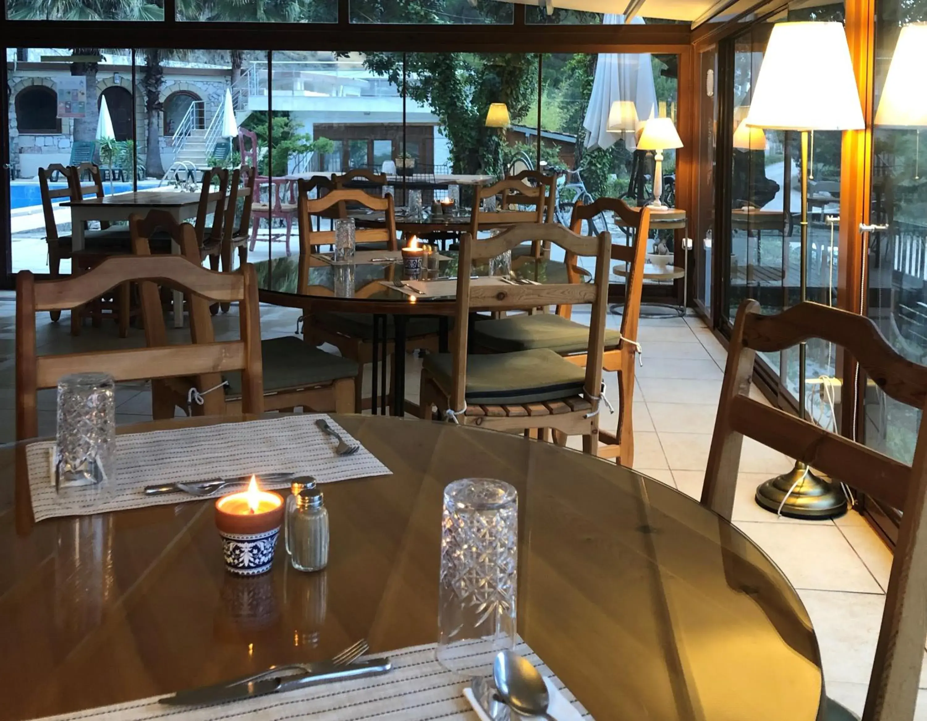 Restaurant/places to eat in Swiss Eviniz Hotel Restaurant/places to eat in Swiss Eviniz Hotel