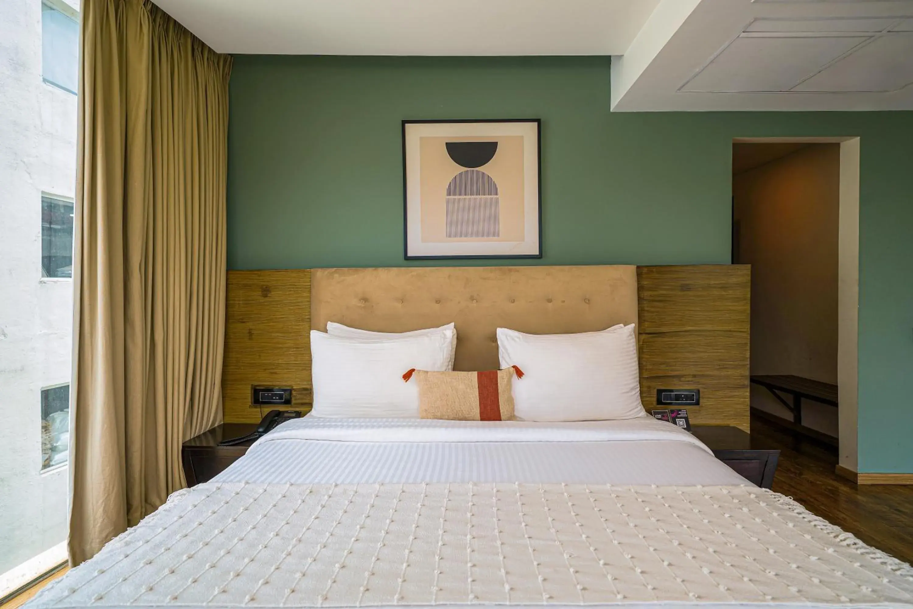 Suite in Olive Hotel MG Road Dunsvirk Inn by Embassy Group Suite in Olive Hotel MG Road Dunsvirk Inn by Embassy Group