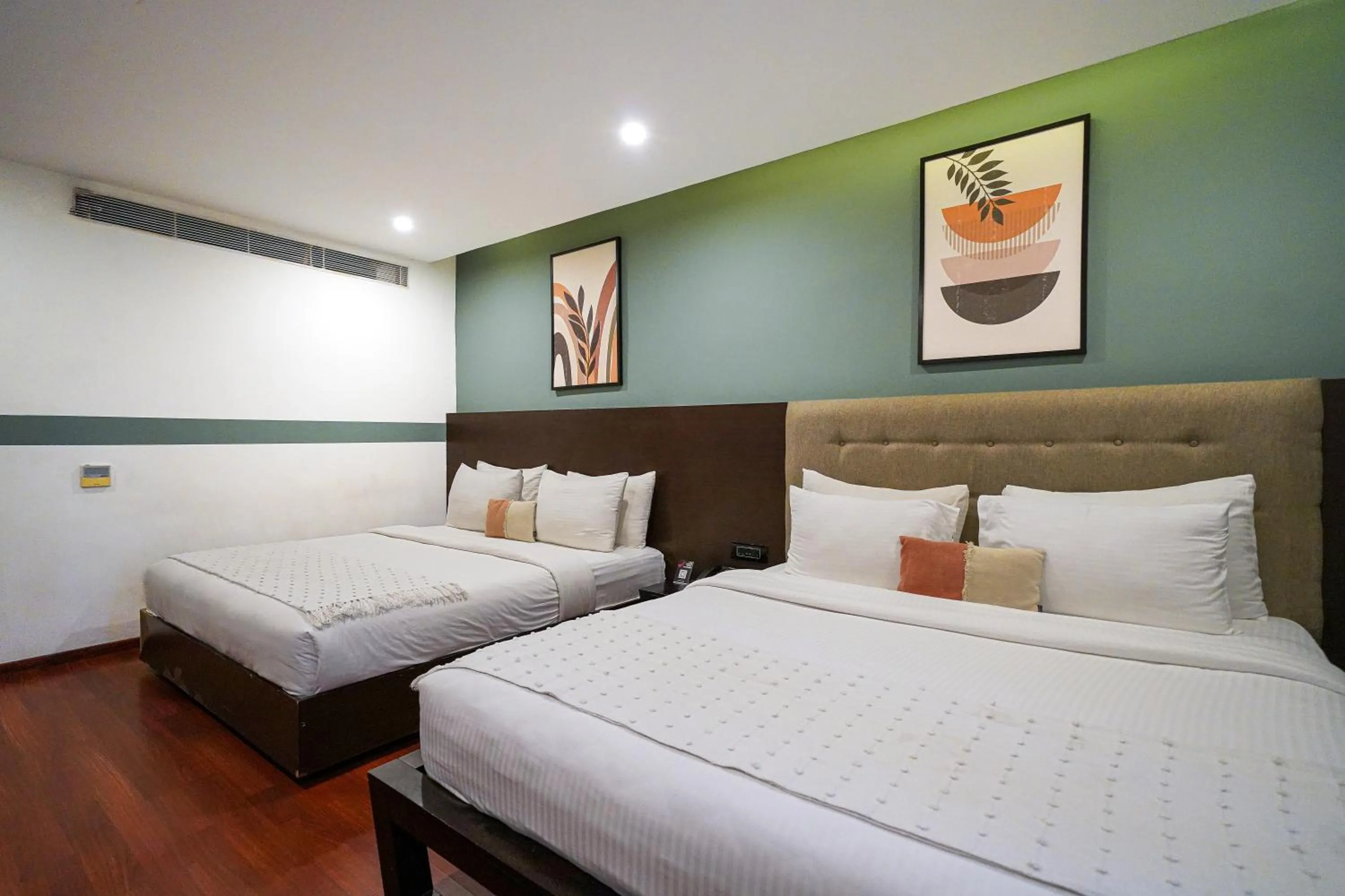 Bed in Olive Hotel MG Road Dunsvirk Inn by Embassy Group