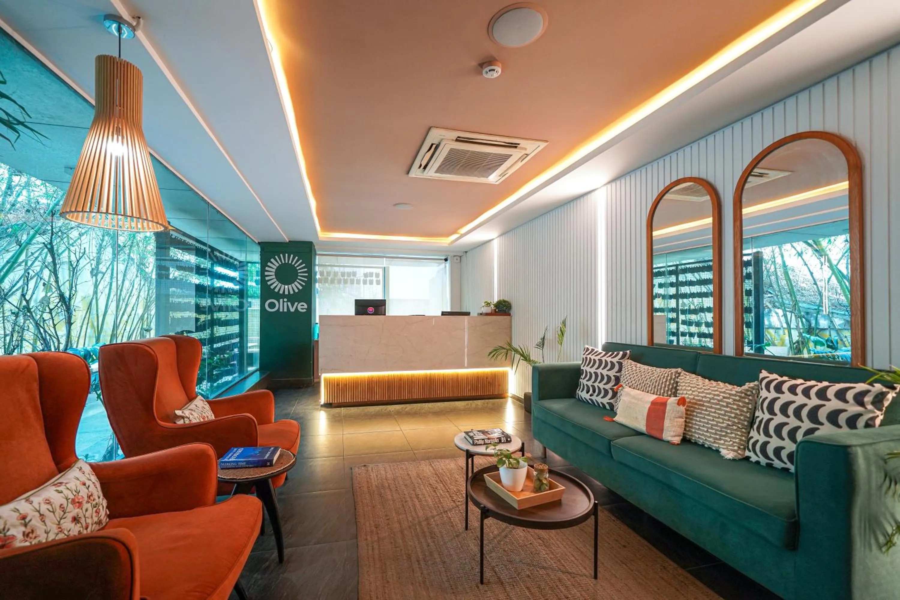 Lobby or reception in Olive Hotel MG Road Dunsvirk Inn by Embassy Group