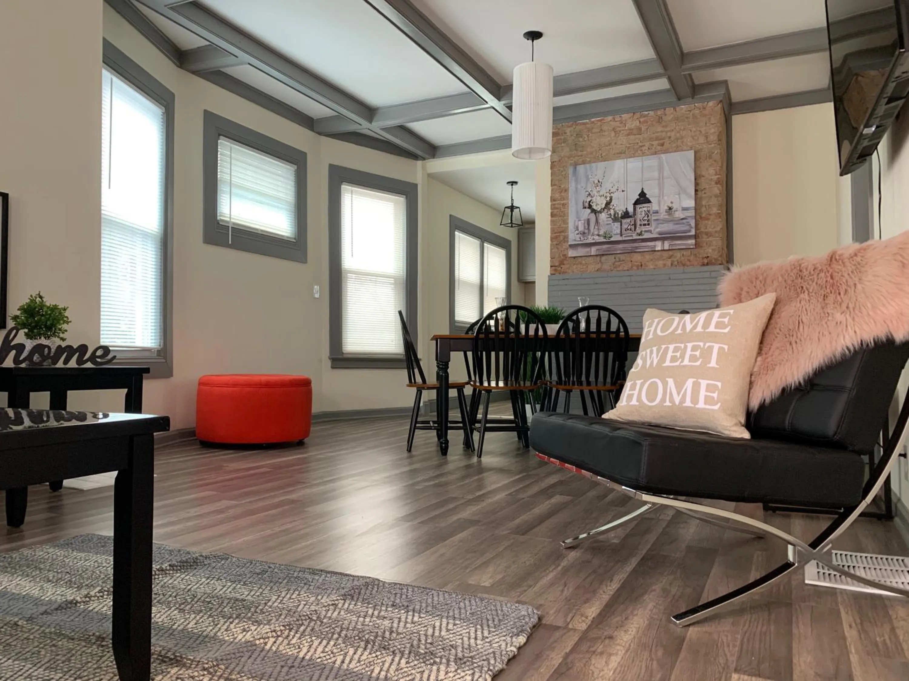 Seating area in The Eastside Manor- With Private Yard & Free Parking, Minutes From Falls & Casino by Niagara Hospitality