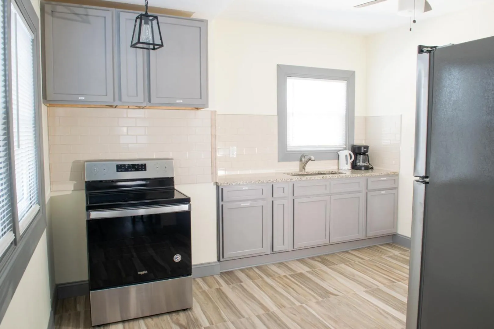 Kitchen or kitchenette in The Eastside Manor- With Private Yard & Free Parking, Minutes From Falls & Casino by Niagara Hospitality