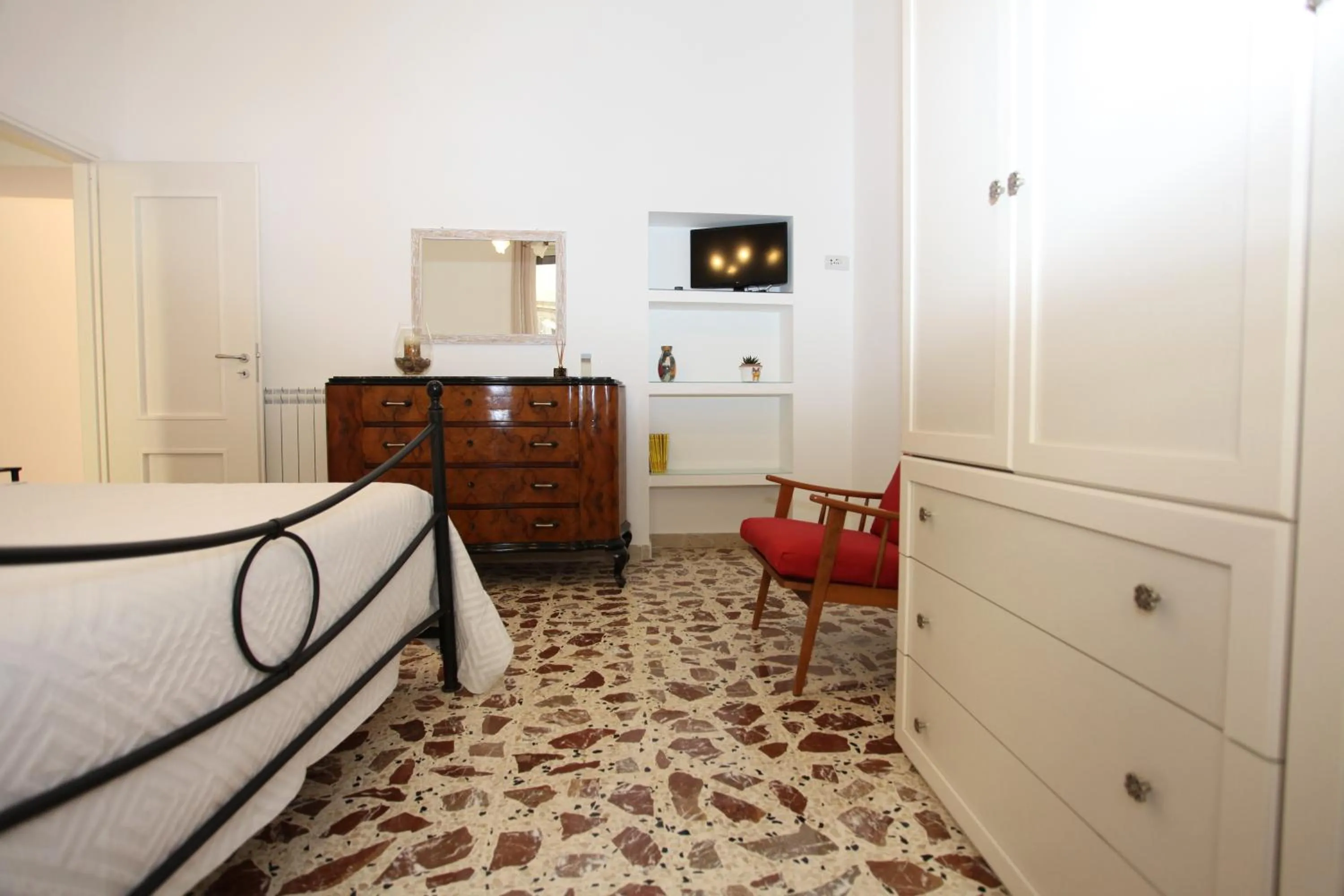 Photo of the whole room, Bed in Casa Rosa