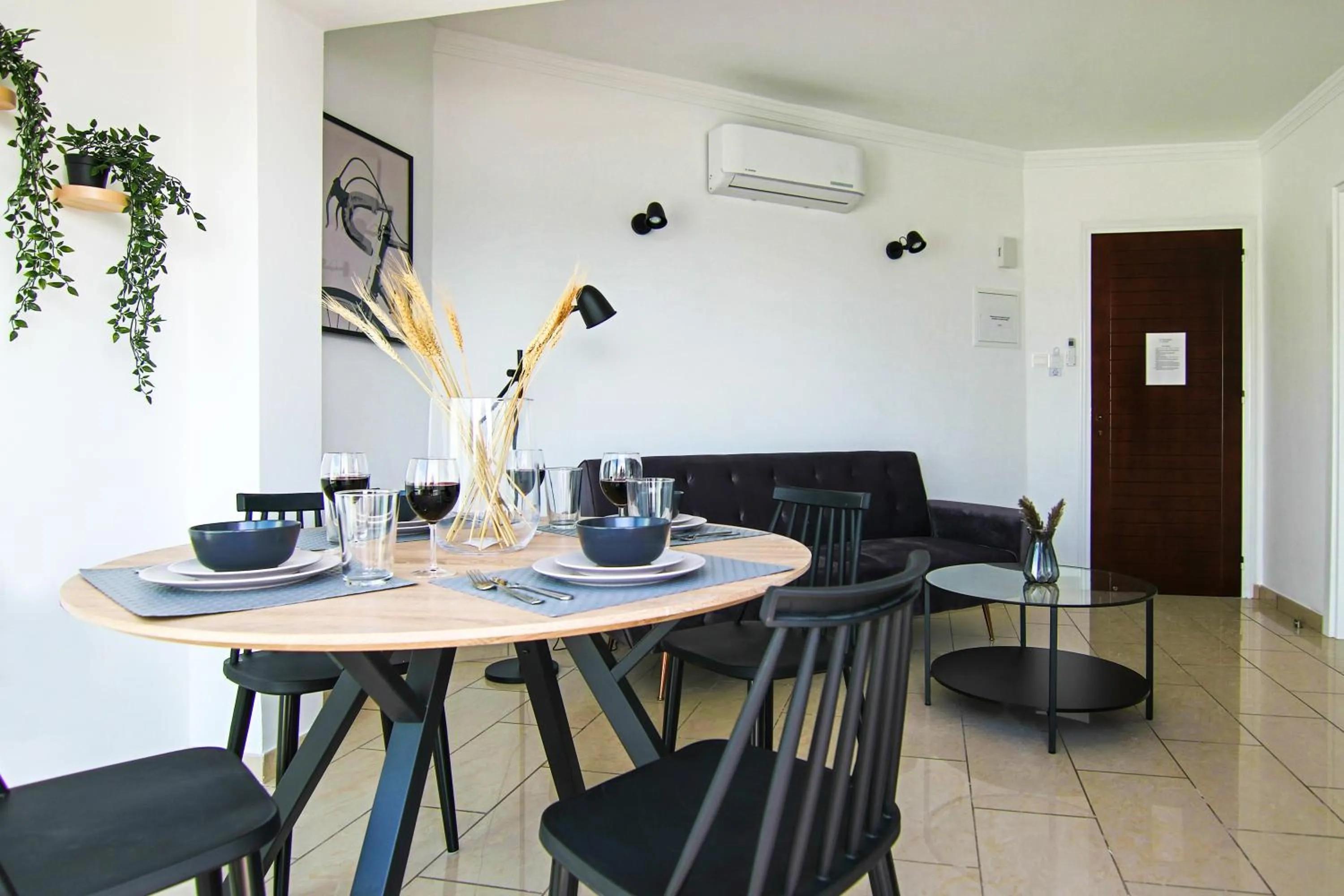 Restaurant/places to eat in Phaedrus Living Seaside Junior Suite Lighthouse 63