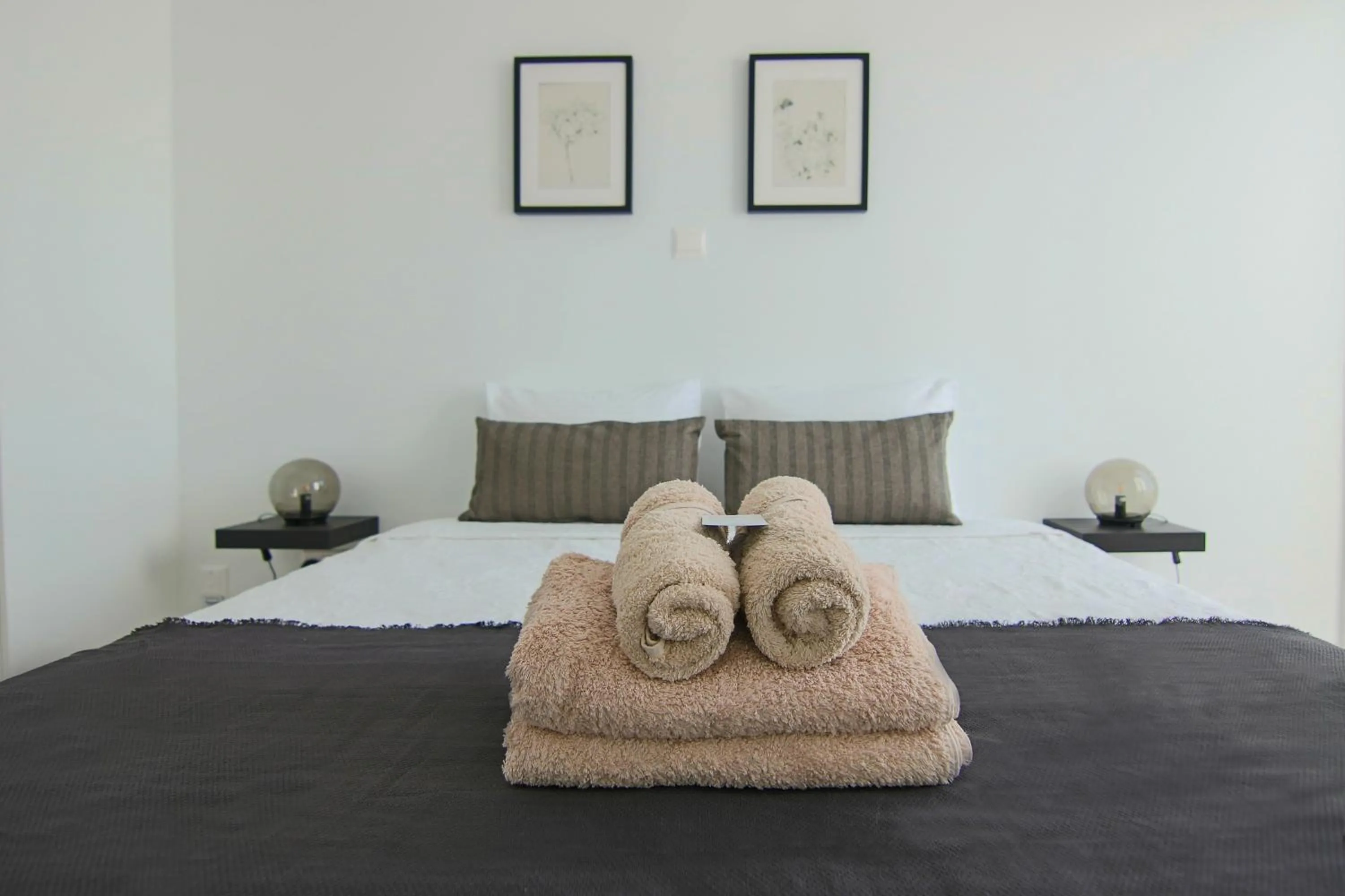 Bed in Phaedrus Living Seaside Junior Suite Lighthouse 63