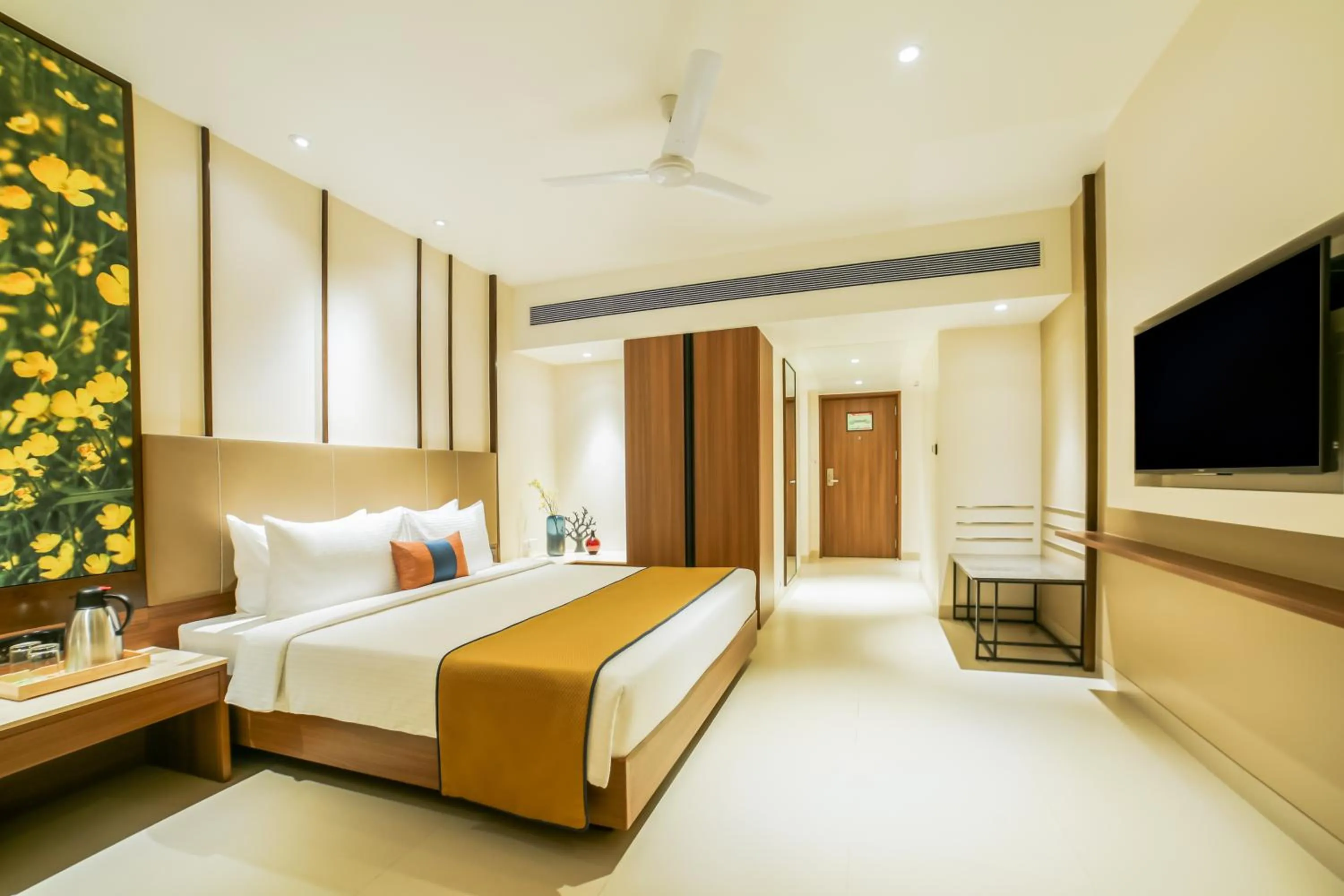 Living room, Bed in Club Mahindra Assonora, Goa