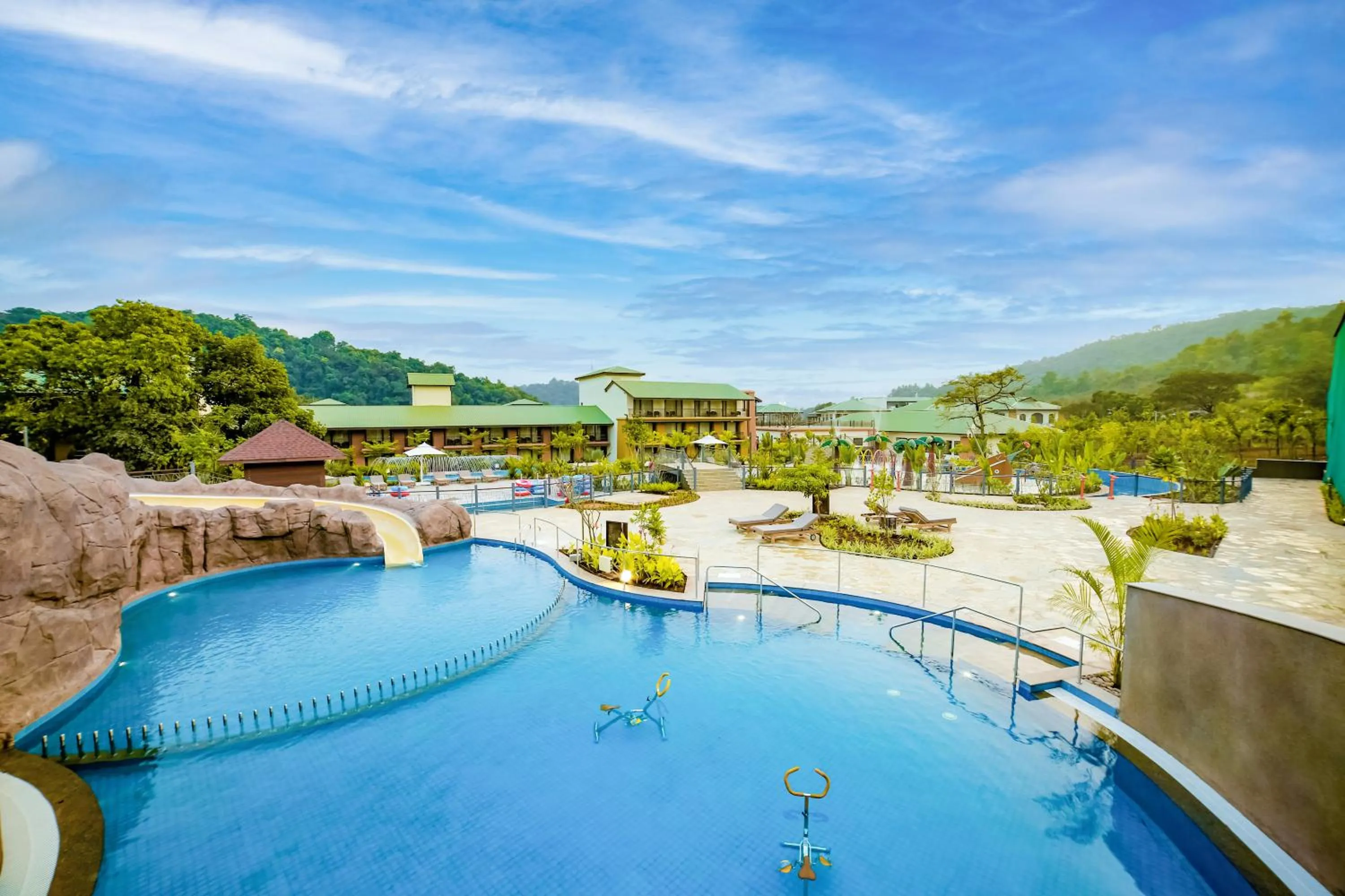Swimming pool in Club Mahindra Assonora, Goa