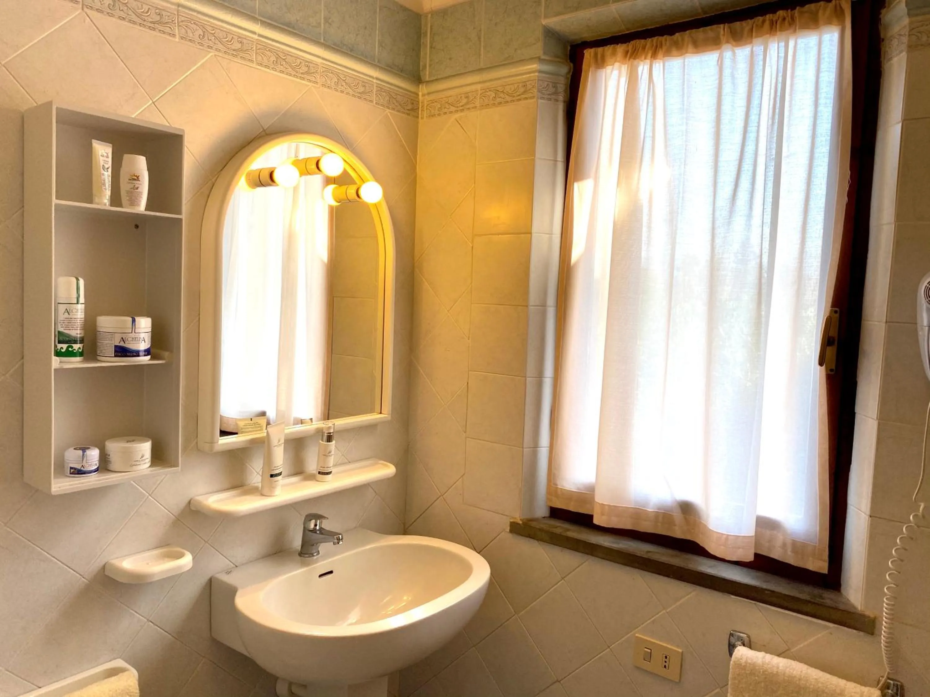 Bathroom in RESIDENCE TERME ISOLA D'ELBA SRL