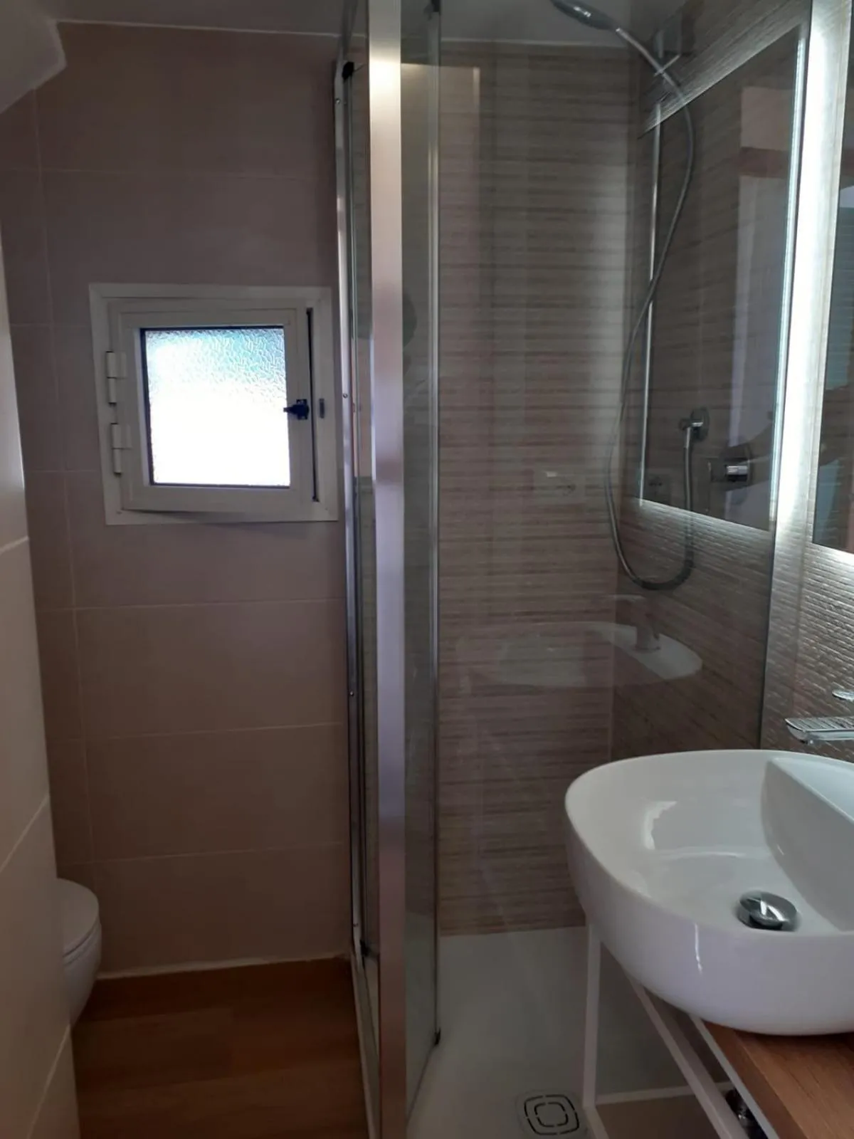 Shower in RESIDENCE TERME ISOLA D'ELBA SRL