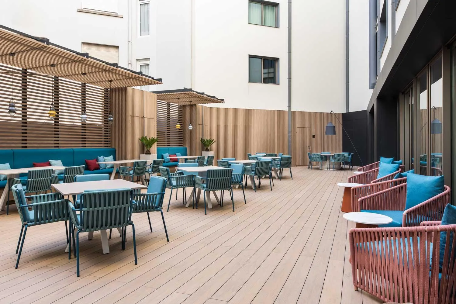 Inner courtyard view in Eurostars Aliados