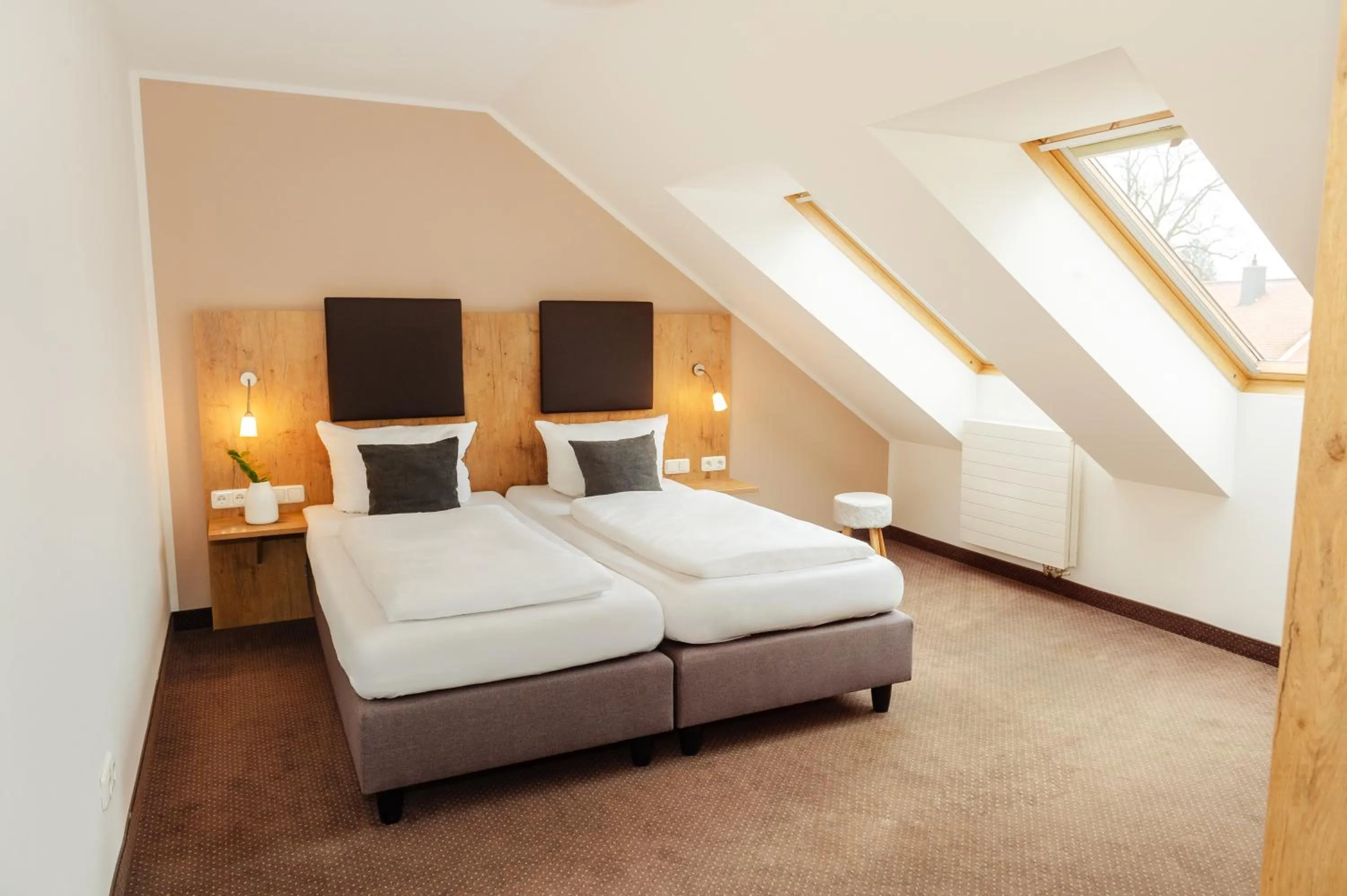 Bedroom, Bed in Hotel am Hachinger Bach by Blattl