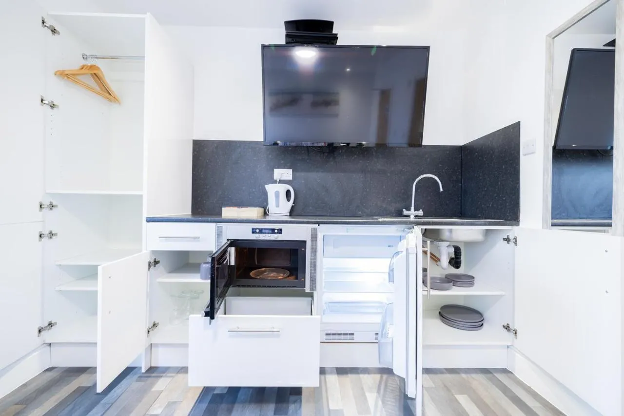 Hillcrest Studio Apartments