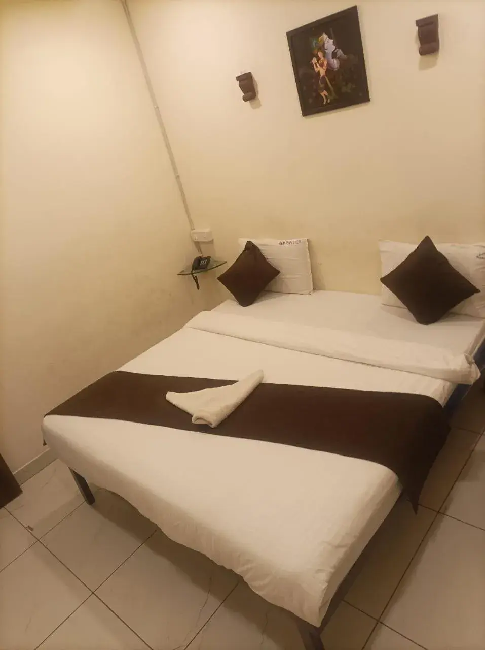 Bed in Velan Temple View Bed in Velan Temple View