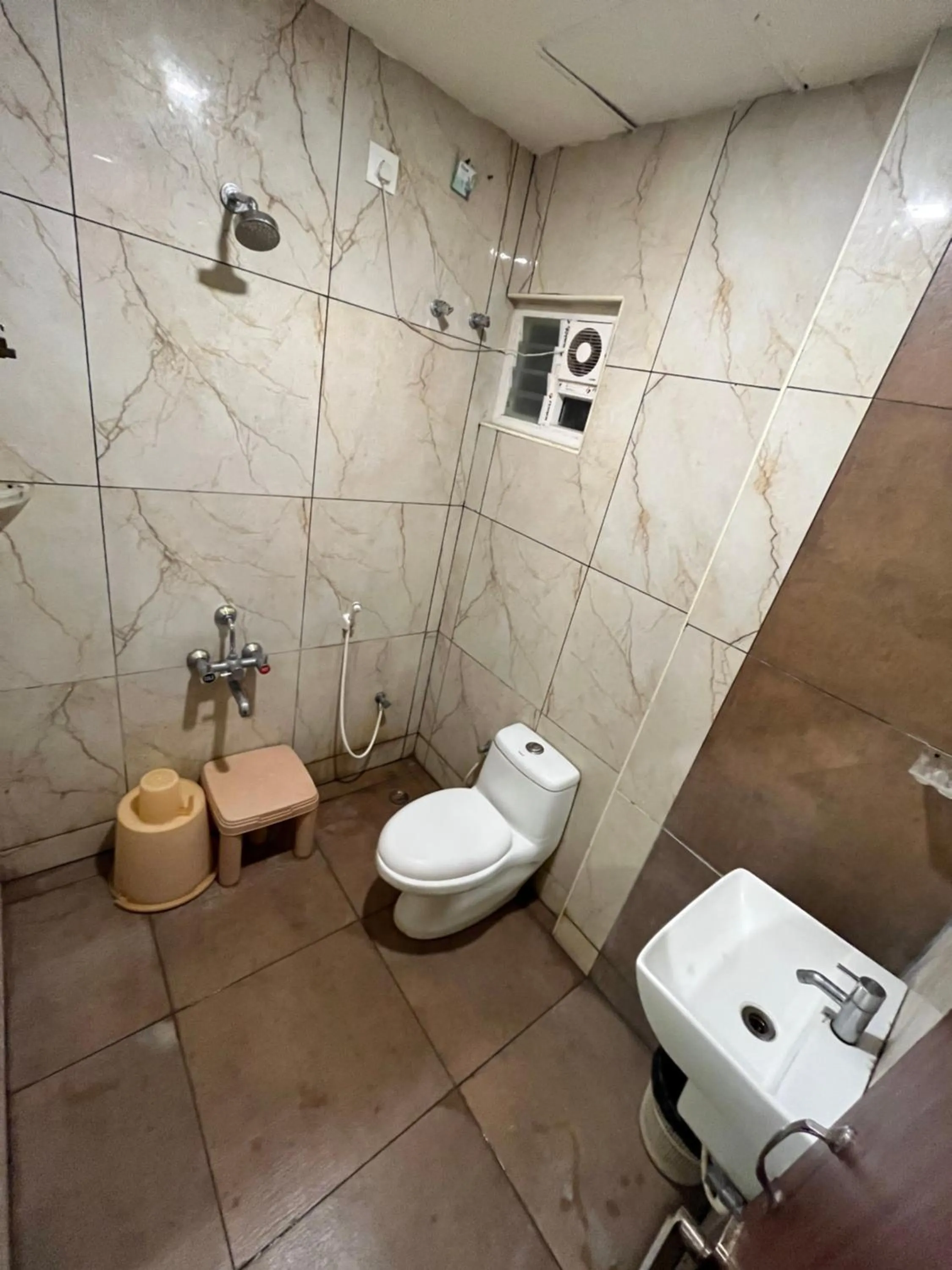 Toilet in Velan Temple View