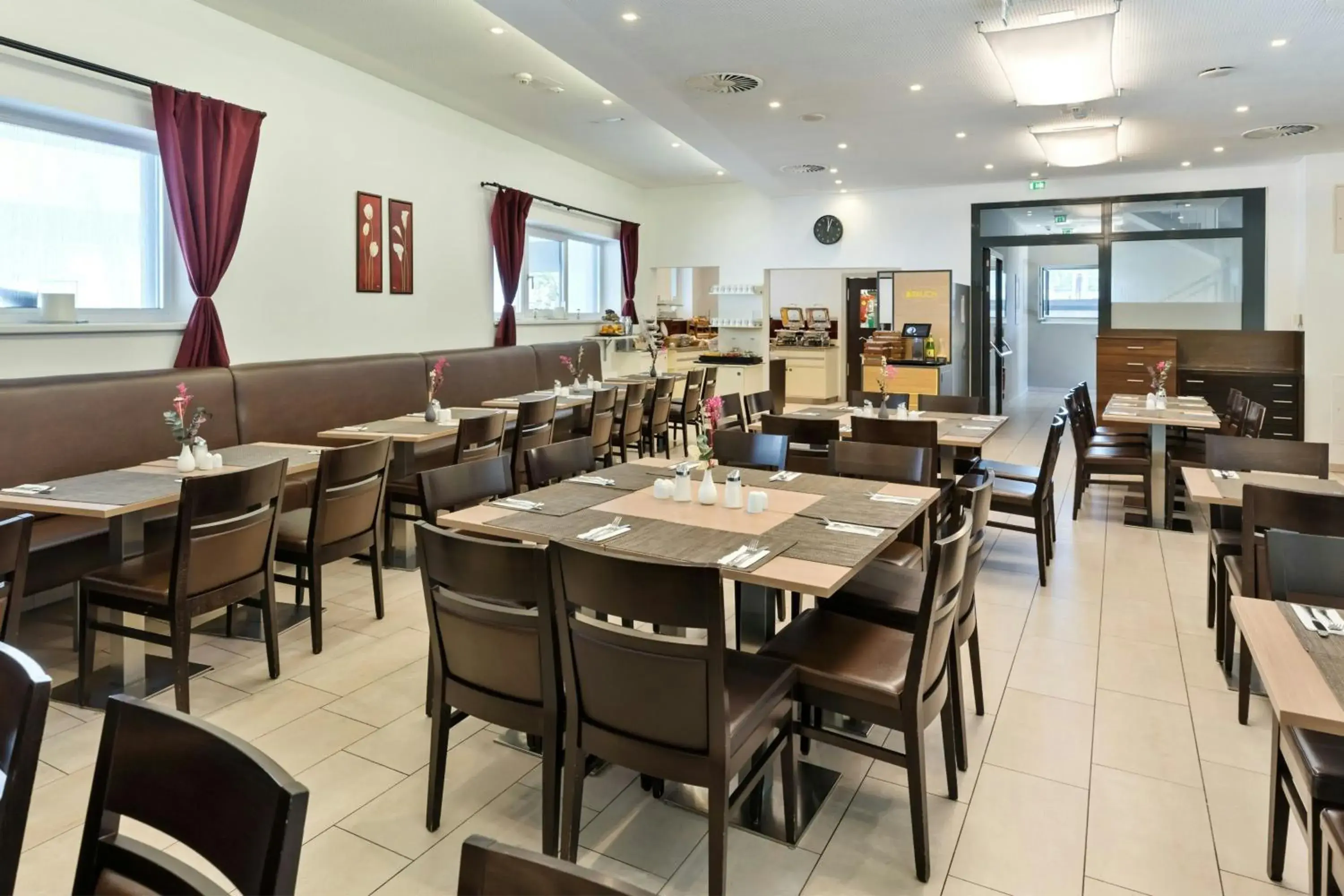 Breakfast in Four Points Flex by Sheraton Salzburg Messe Breakfast in Four Points Flex by Sheraton Salzburg Messe