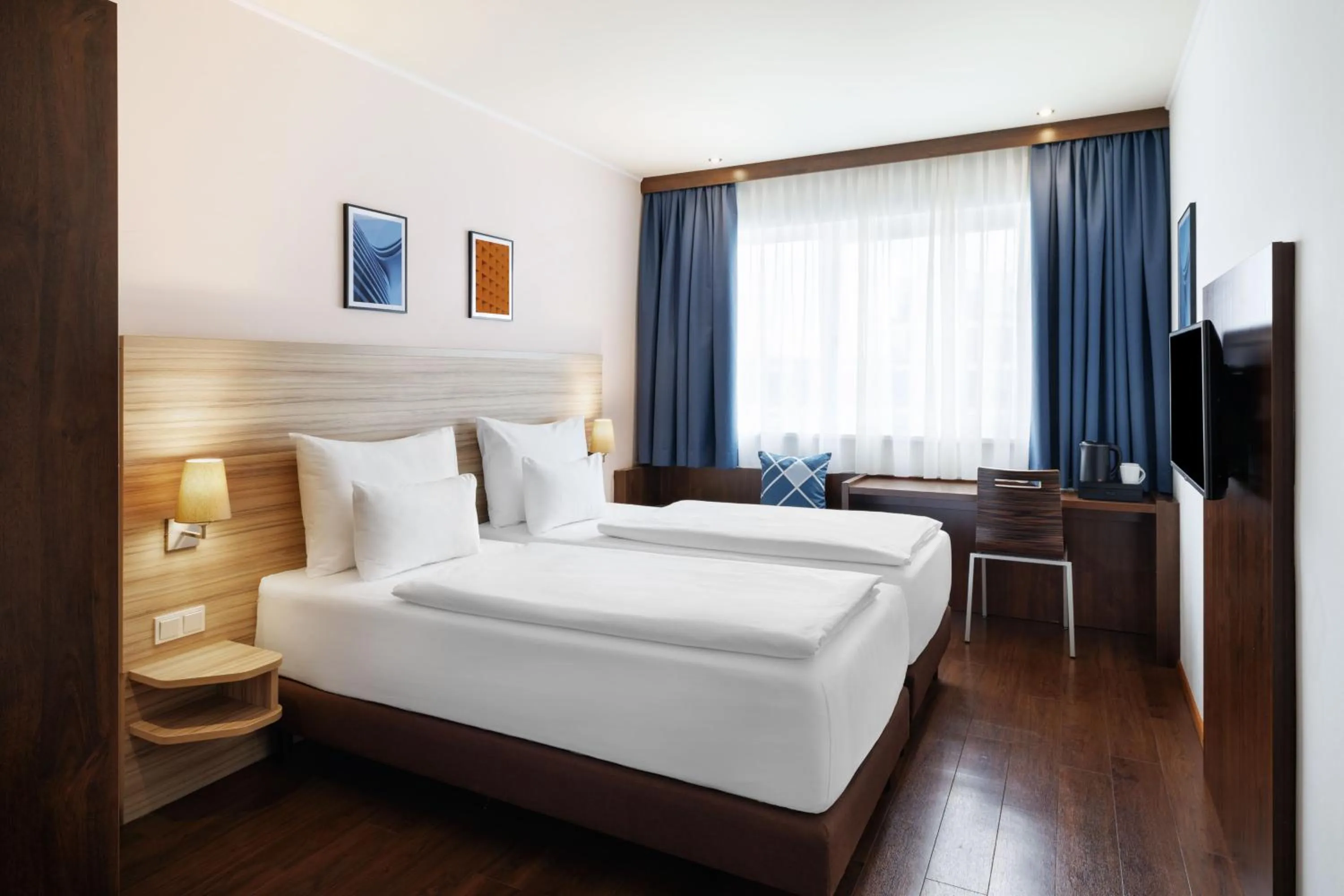 Bedroom, Bed in Four Points Flex by Sheraton Salzburg Messe