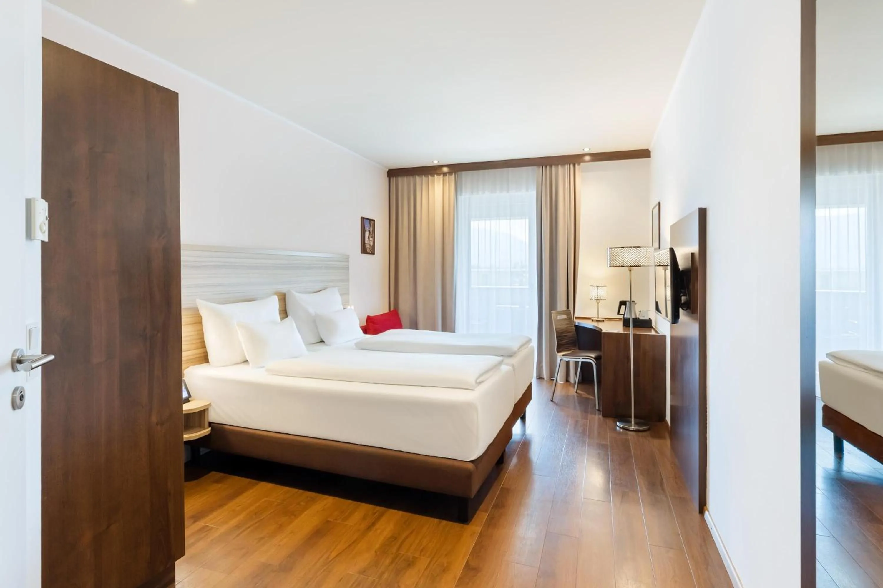 Bed in Austria Trend Hotel Salzburg Messe