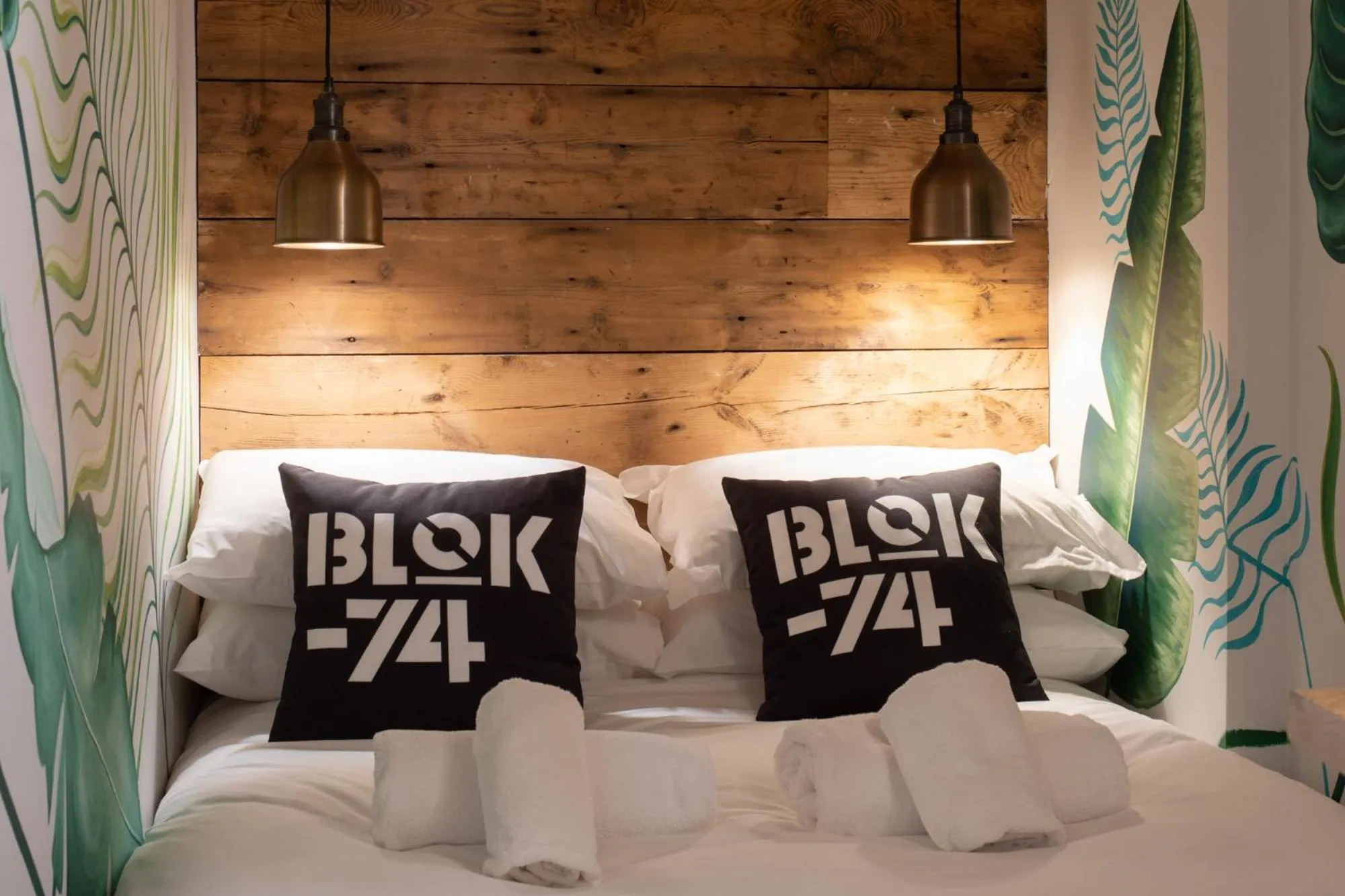 Bed in Blok-74