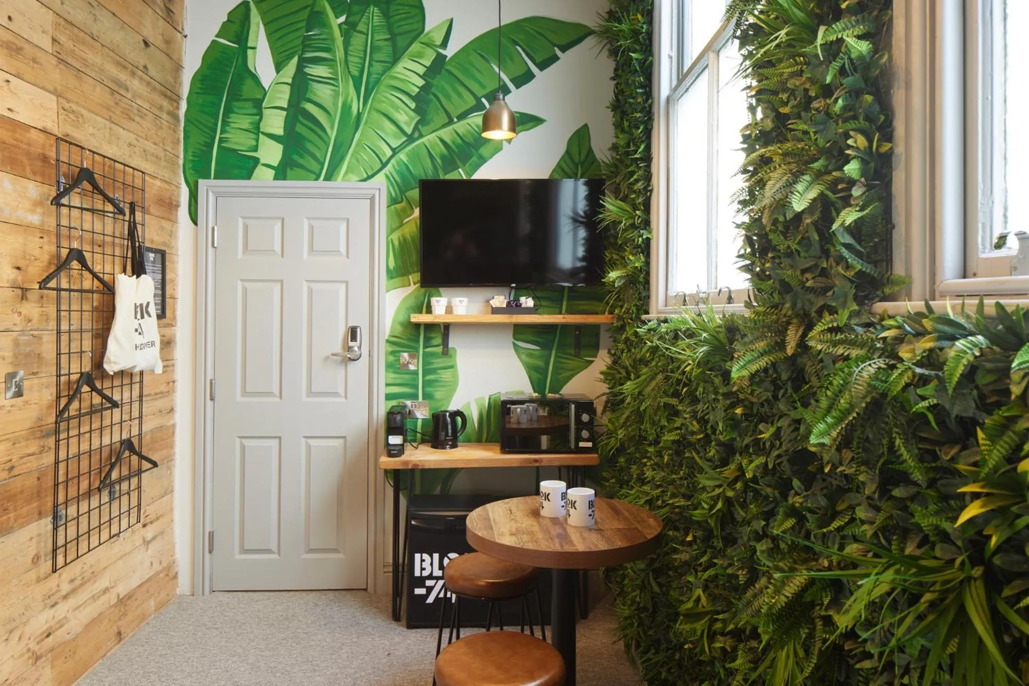 Photo of the whole room in Blok-74