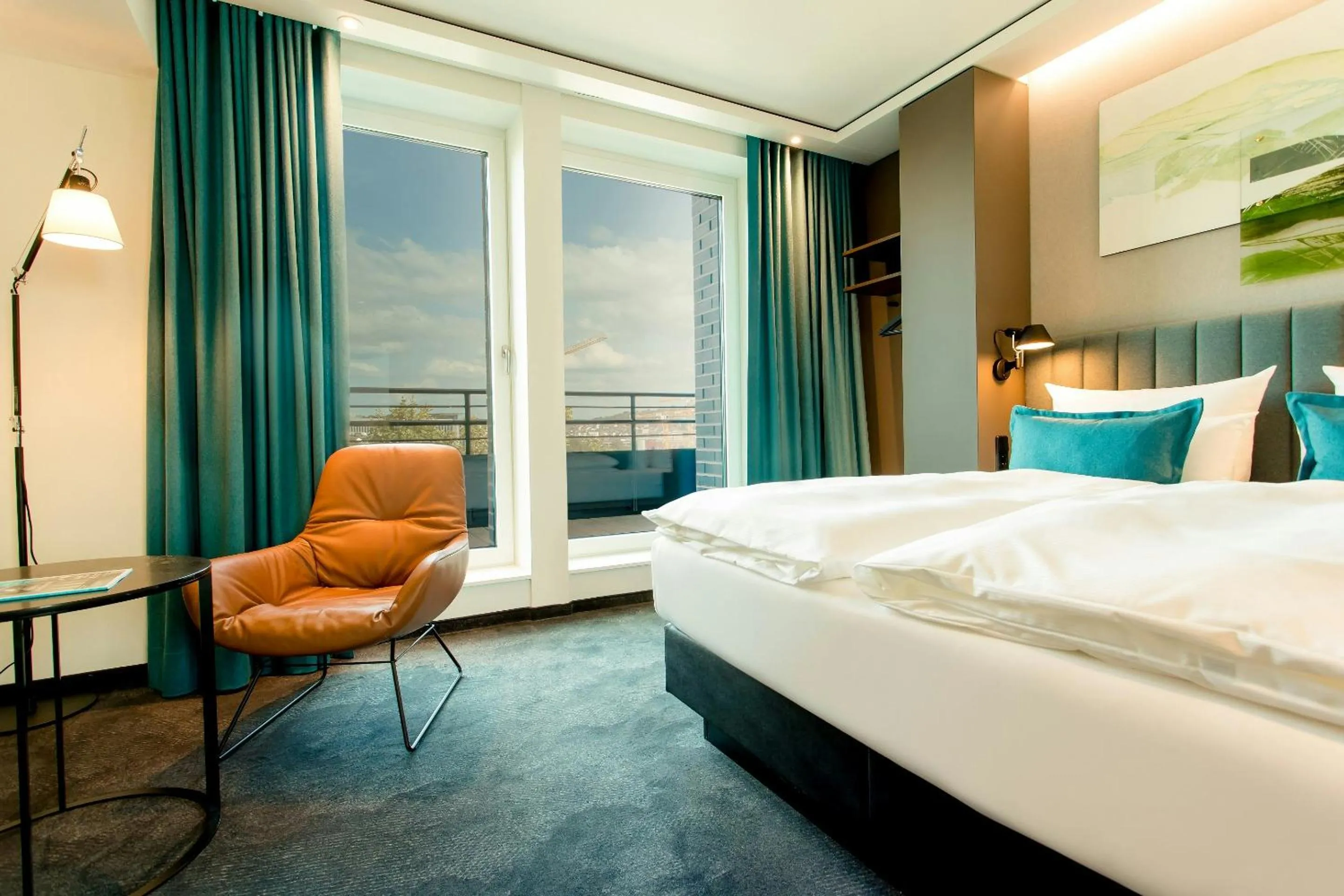 Photo of the whole room, Bed in Motel One Stuttgart-Hauptbahnhof