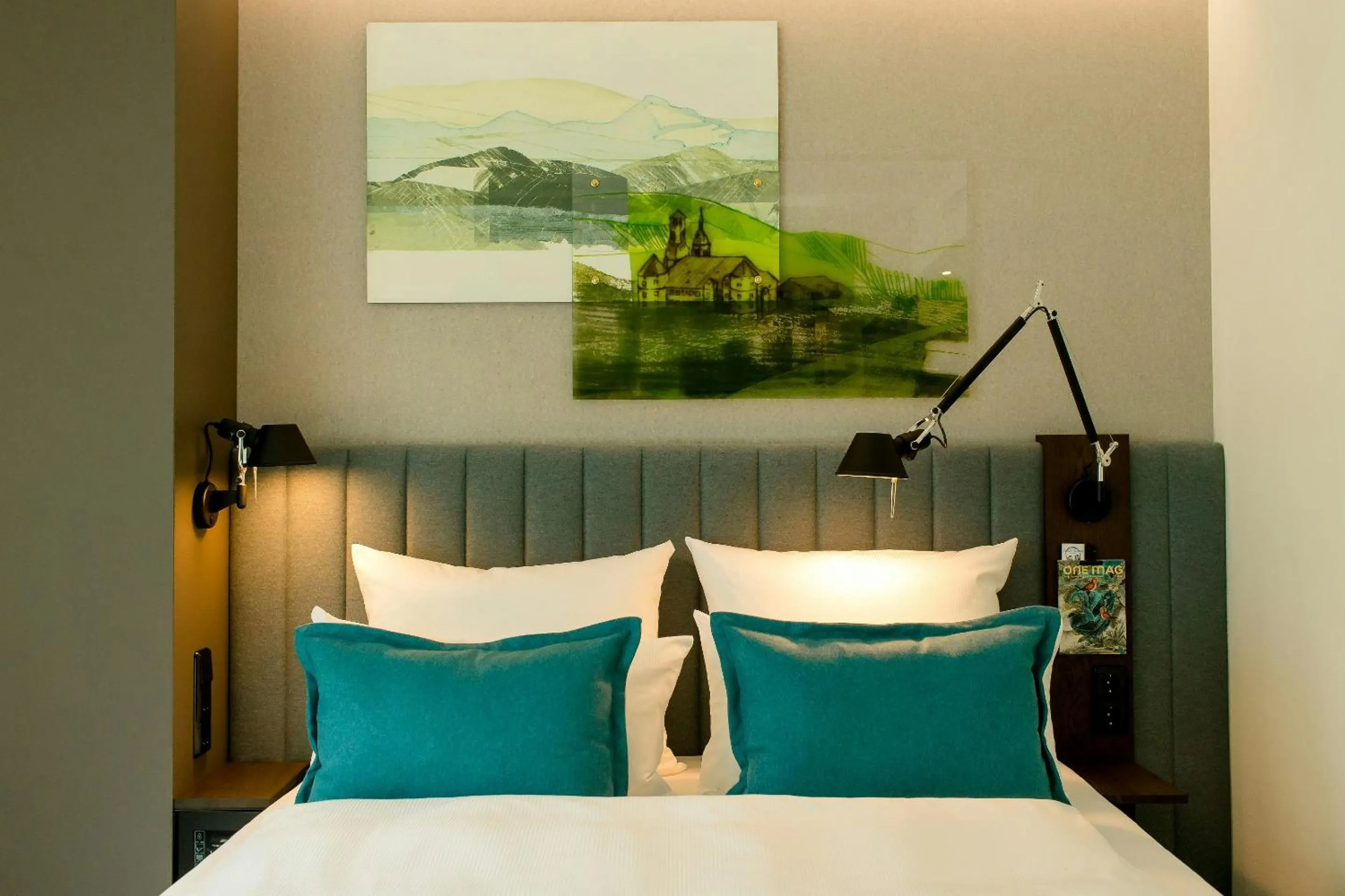 Photo of the whole room, Bed in Motel One Stuttgart-Hauptbahnhof