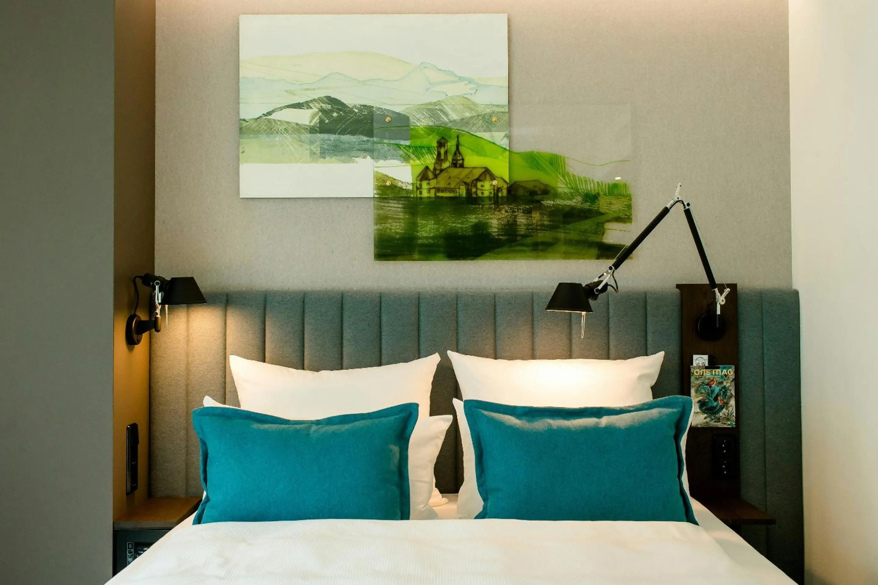 Photo of the whole room, Bed in Motel One Stuttgart-Hauptbahnhof