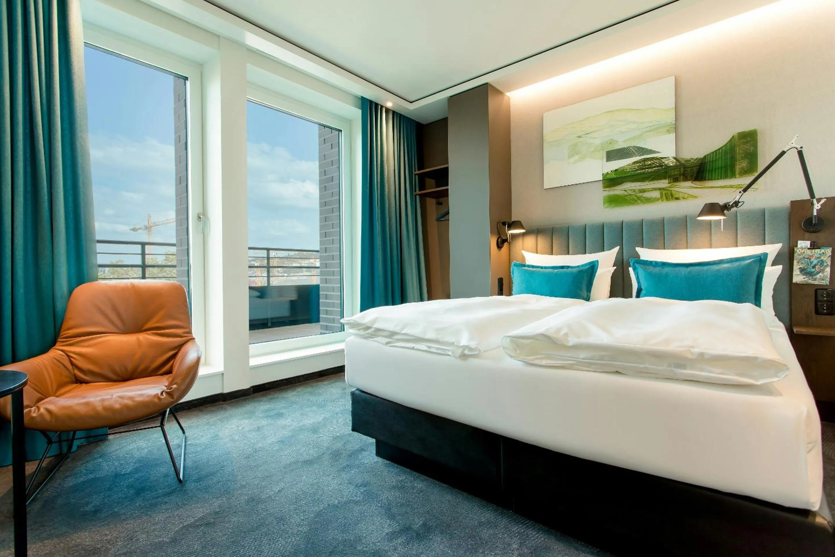 Photo of the whole room, Bed in Motel One Stuttgart-Hauptbahnhof