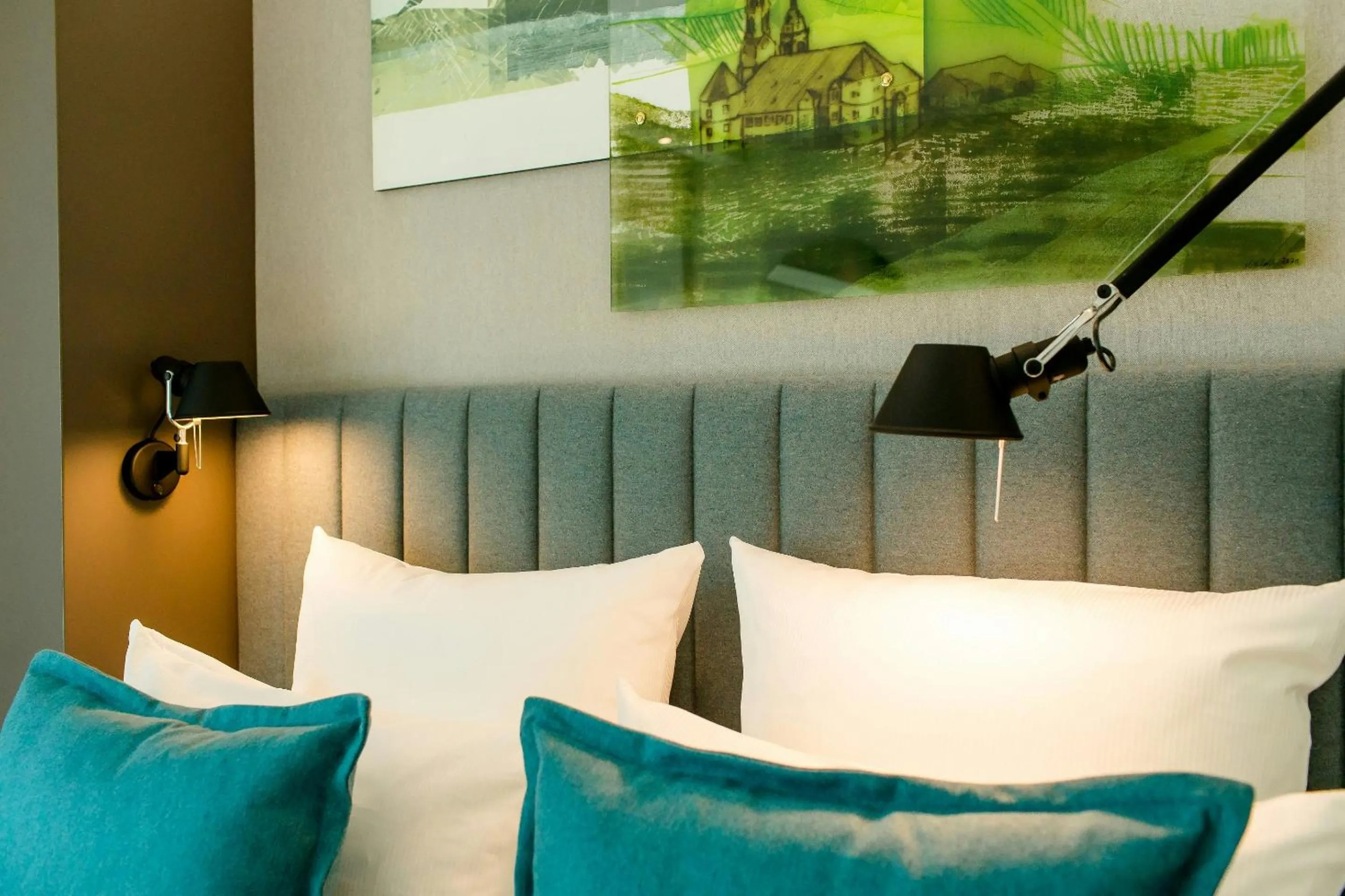 Photo of the whole room in Motel One Stuttgart-Hauptbahnhof
