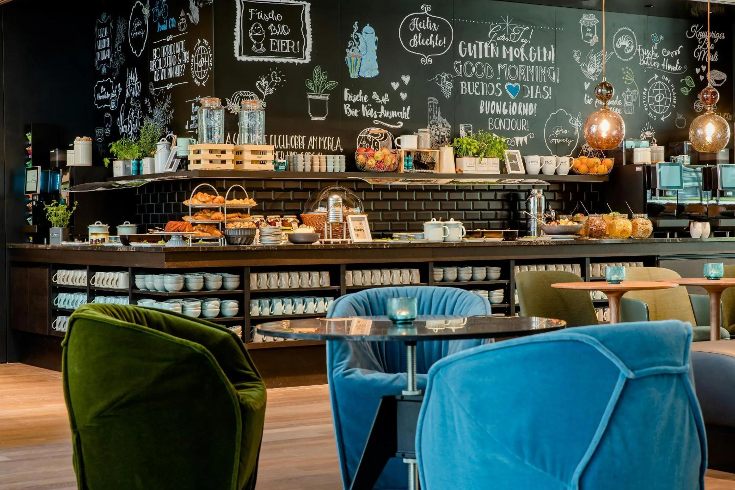 Buffet breakfast in Motel One Stuttgart-Hauptbahnhof