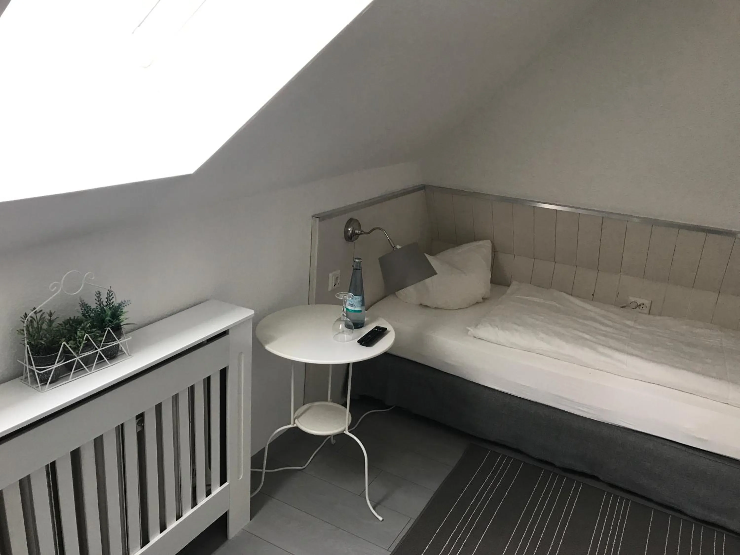 Bedroom, Bed in Krone Britzingen