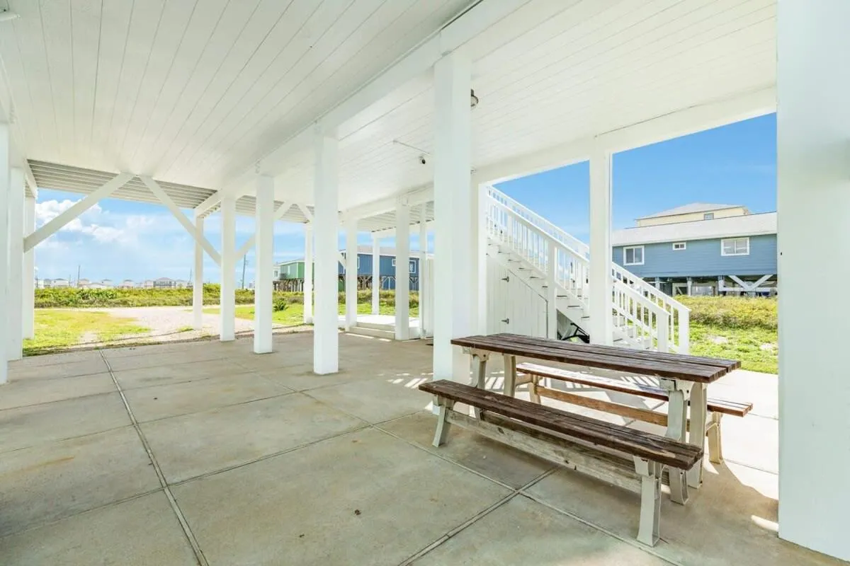 Sunset Sanctuary - Adorable Beach Bungalow with Gorgeous Gulf Views!