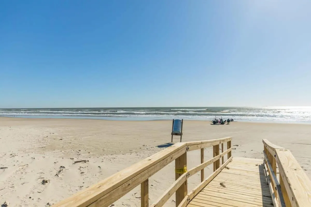 Sunset Sanctuary - Adorable Beach Bungalow with Gorgeous Gulf Views!