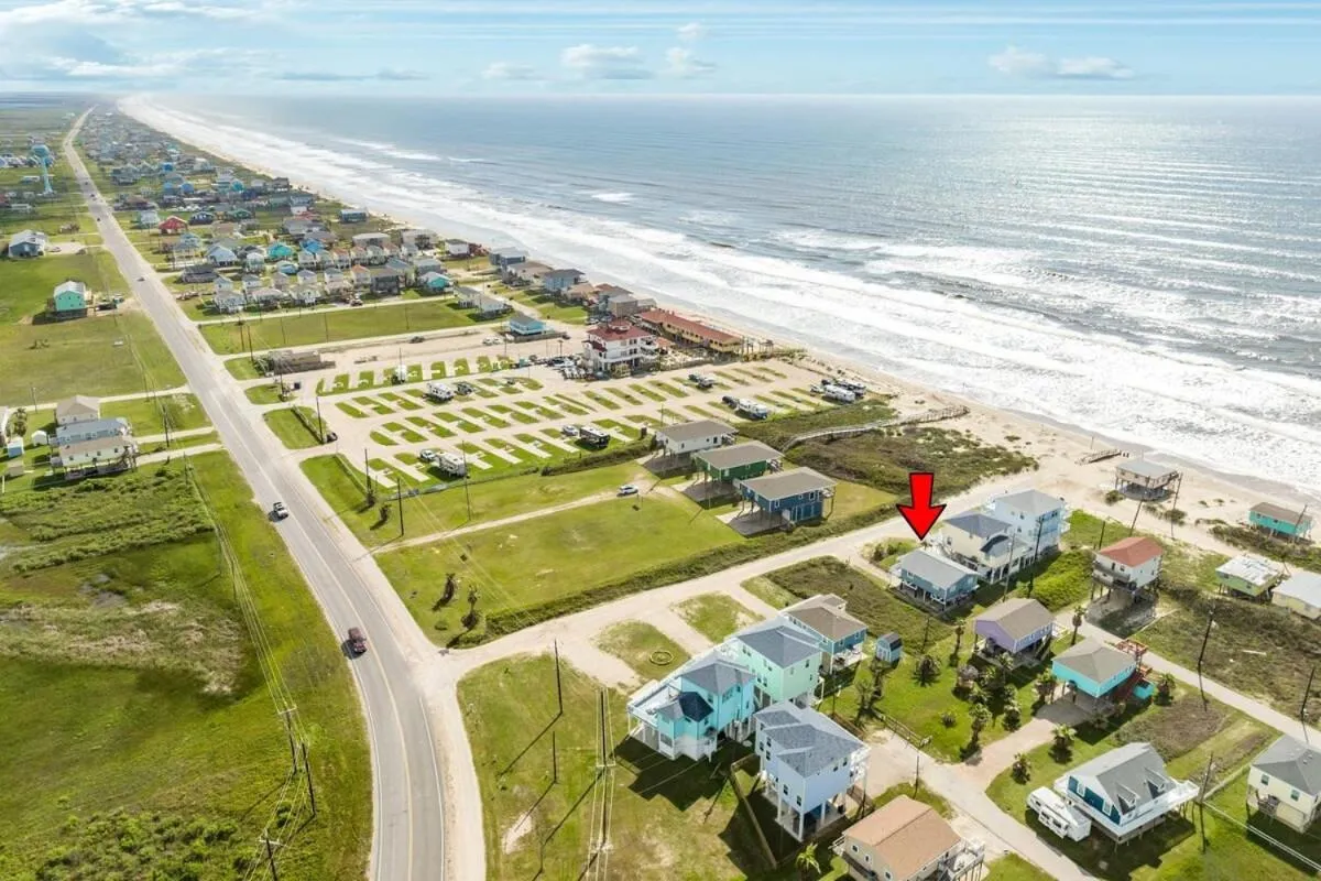 Sunset Sanctuary - Adorable Beach Bungalow with Gorgeous Gulf Views!