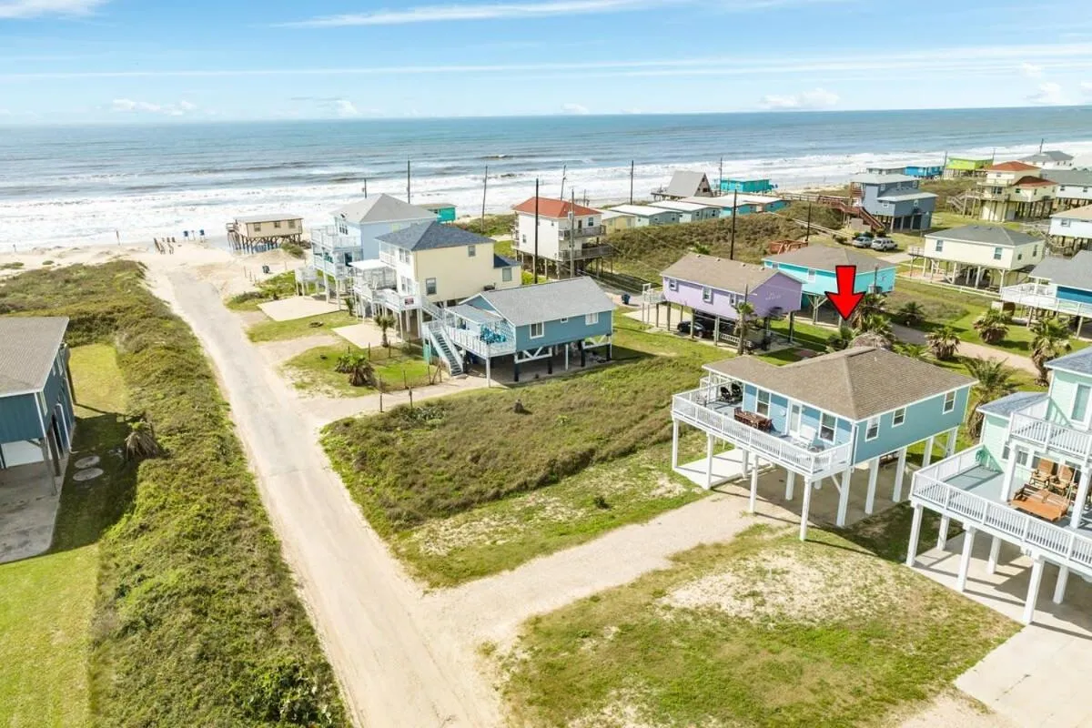 Sunset Sanctuary - Adorable Beach Bungalow with Gorgeous Gulf Views!