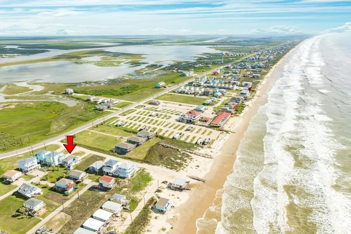 Sunset Sanctuary - Adorable Beach Bungalow with Gorgeous Gulf Views!