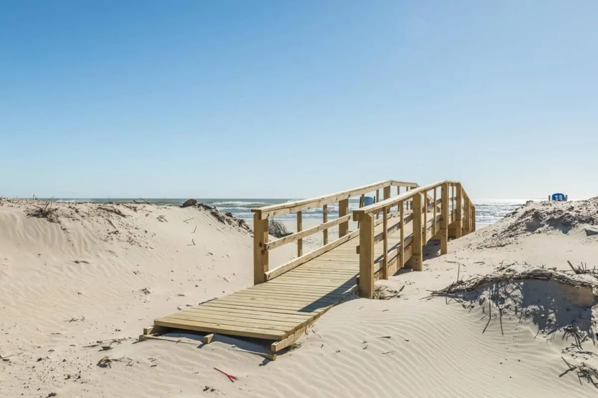 Sunset Sanctuary - Adorable Beach Bungalow with Gorgeous Gulf Views!