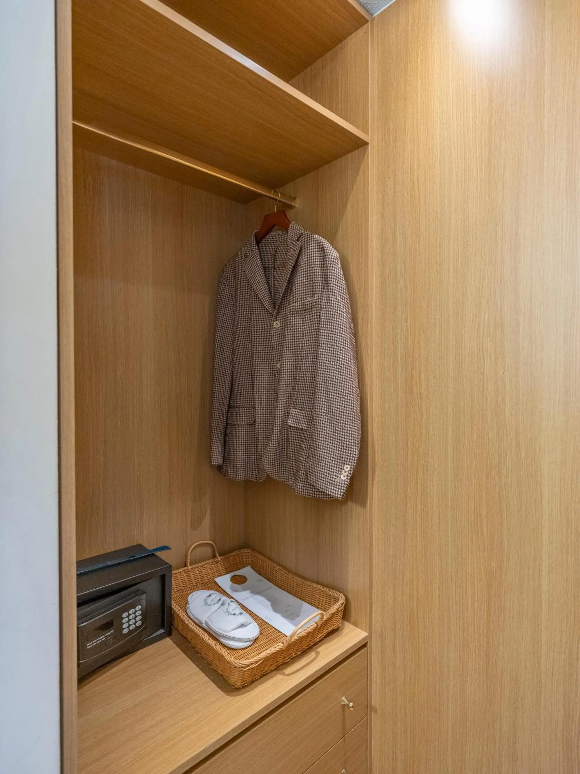 wardrobe in Park Hotel Principe