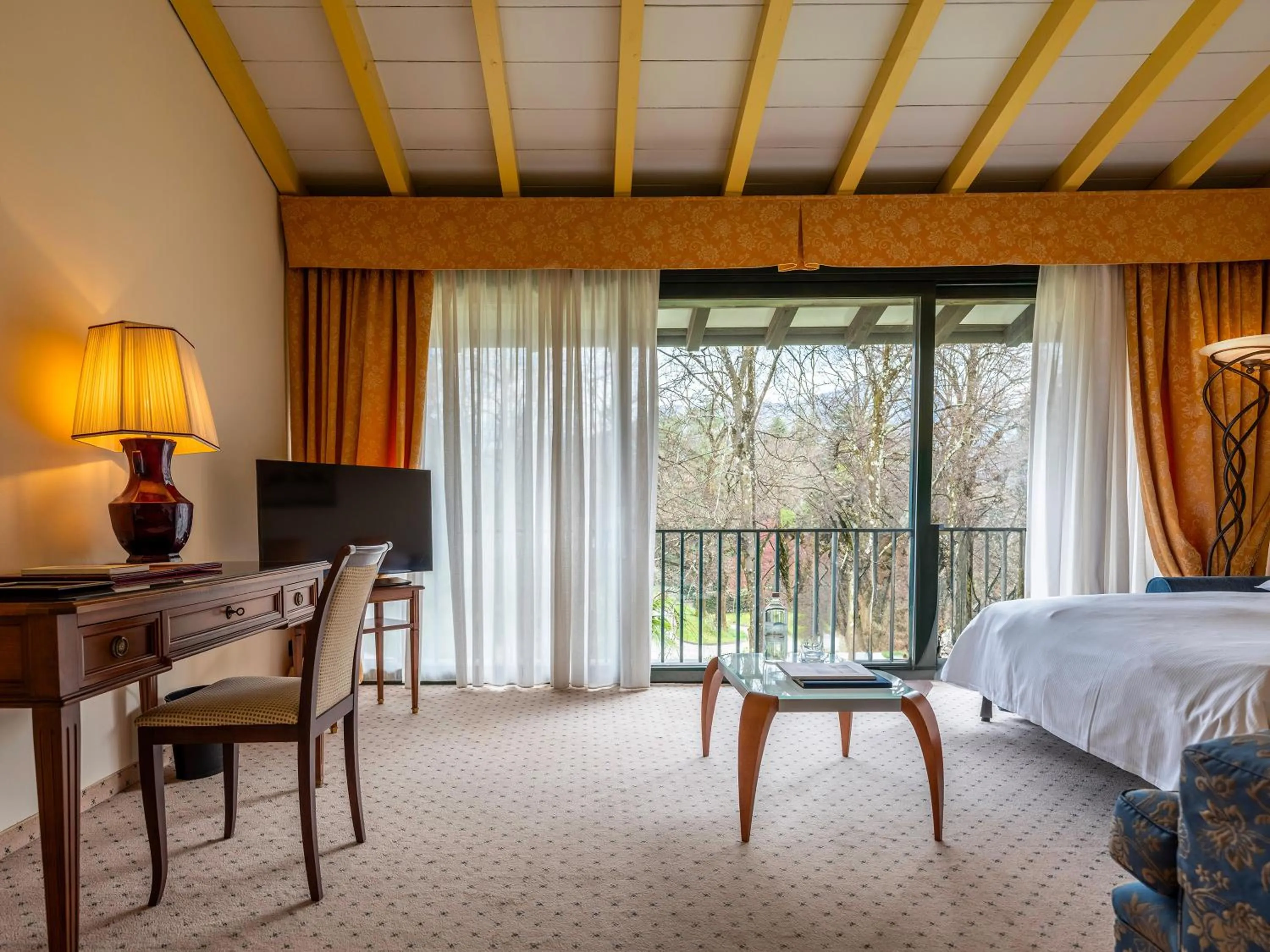 Living room, Bed in Park Hotel Principe