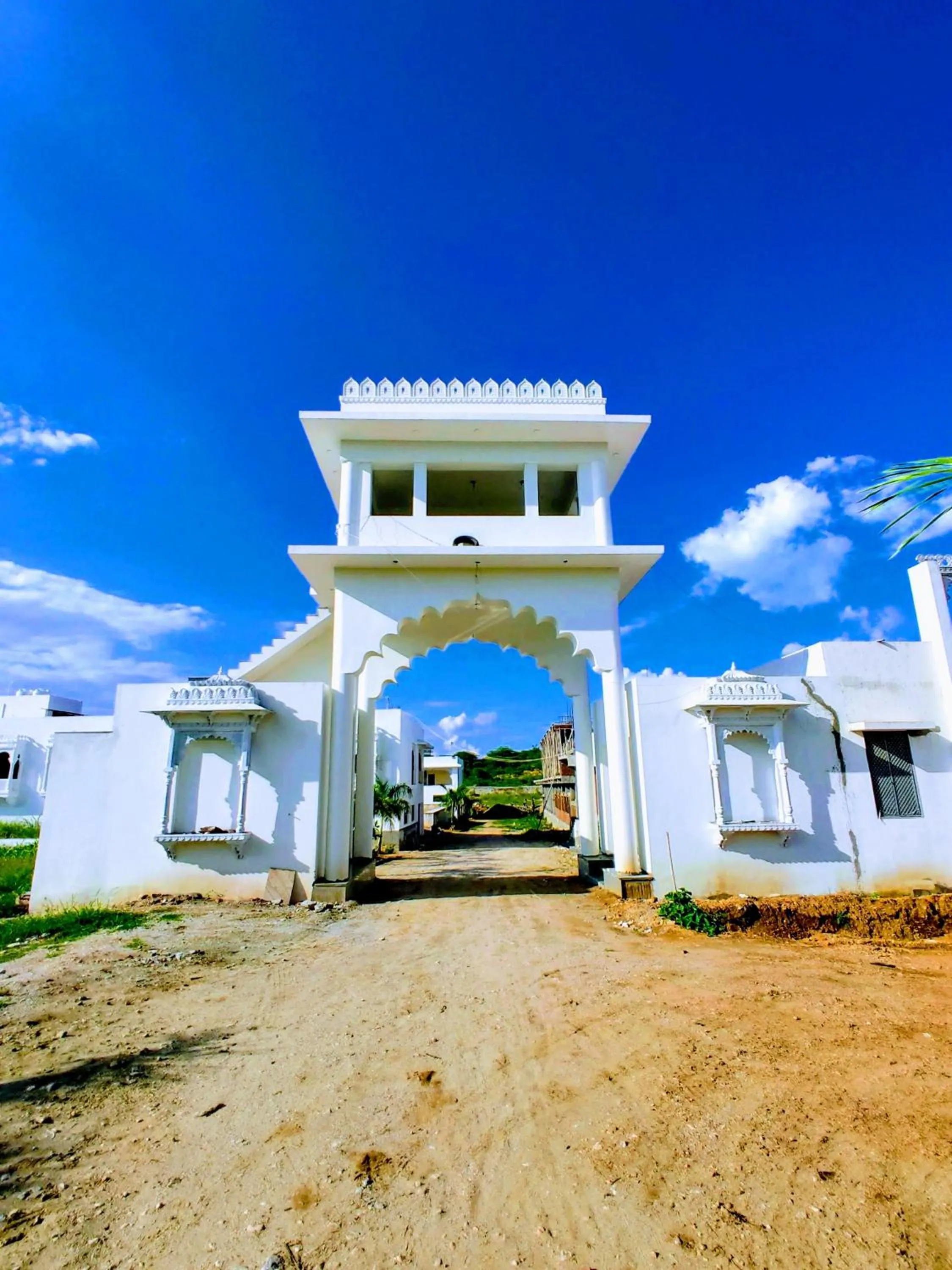 Facade/entrance in Vijayam Resort