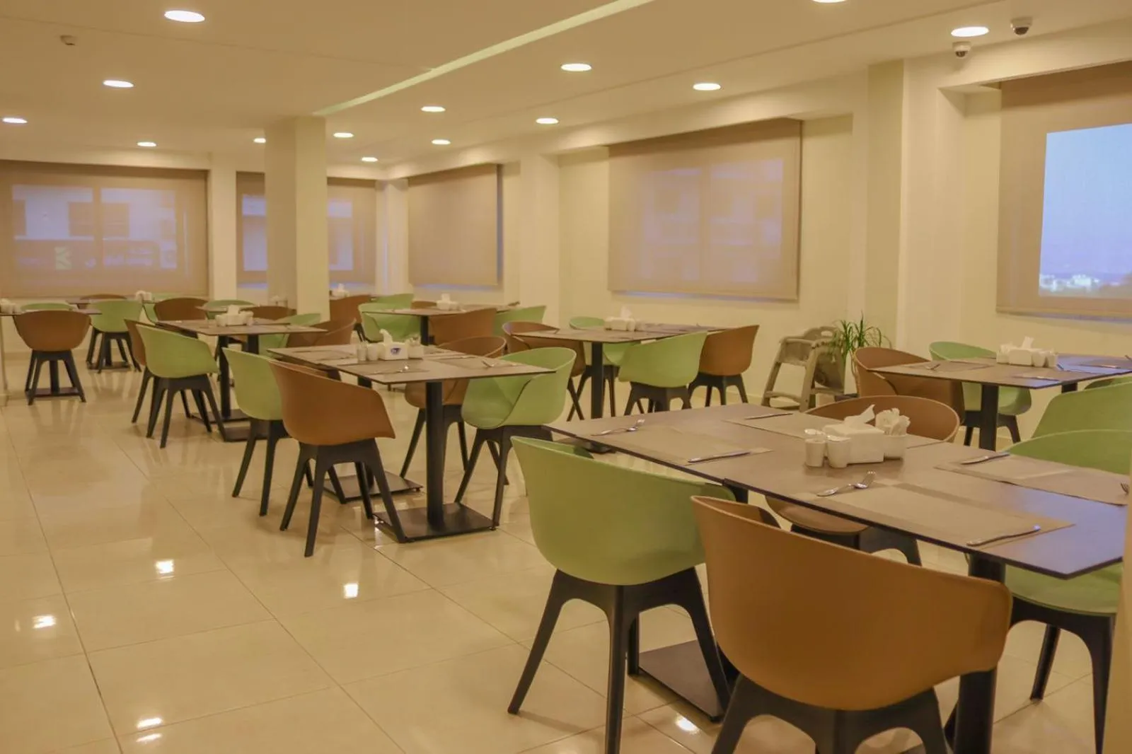 Restaurant/places to eat in Twins Boutique Hotel