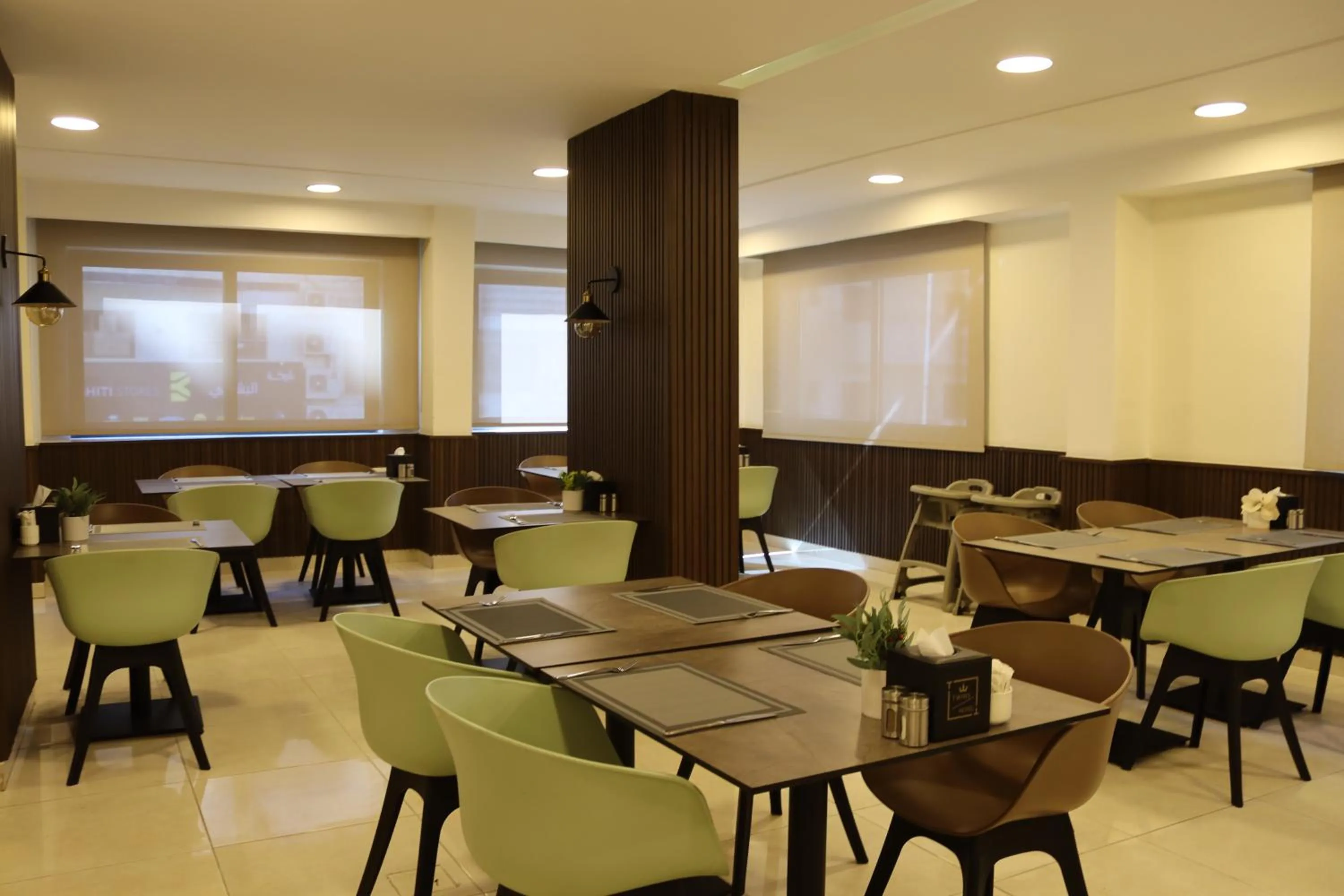 Restaurant/places to eat in Twins Boutique Hotel