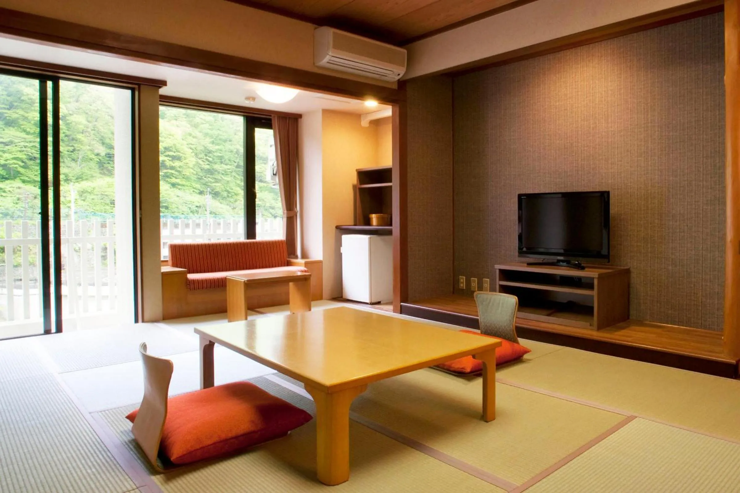 Area and facilities in Kinugawa Onsen Hotel