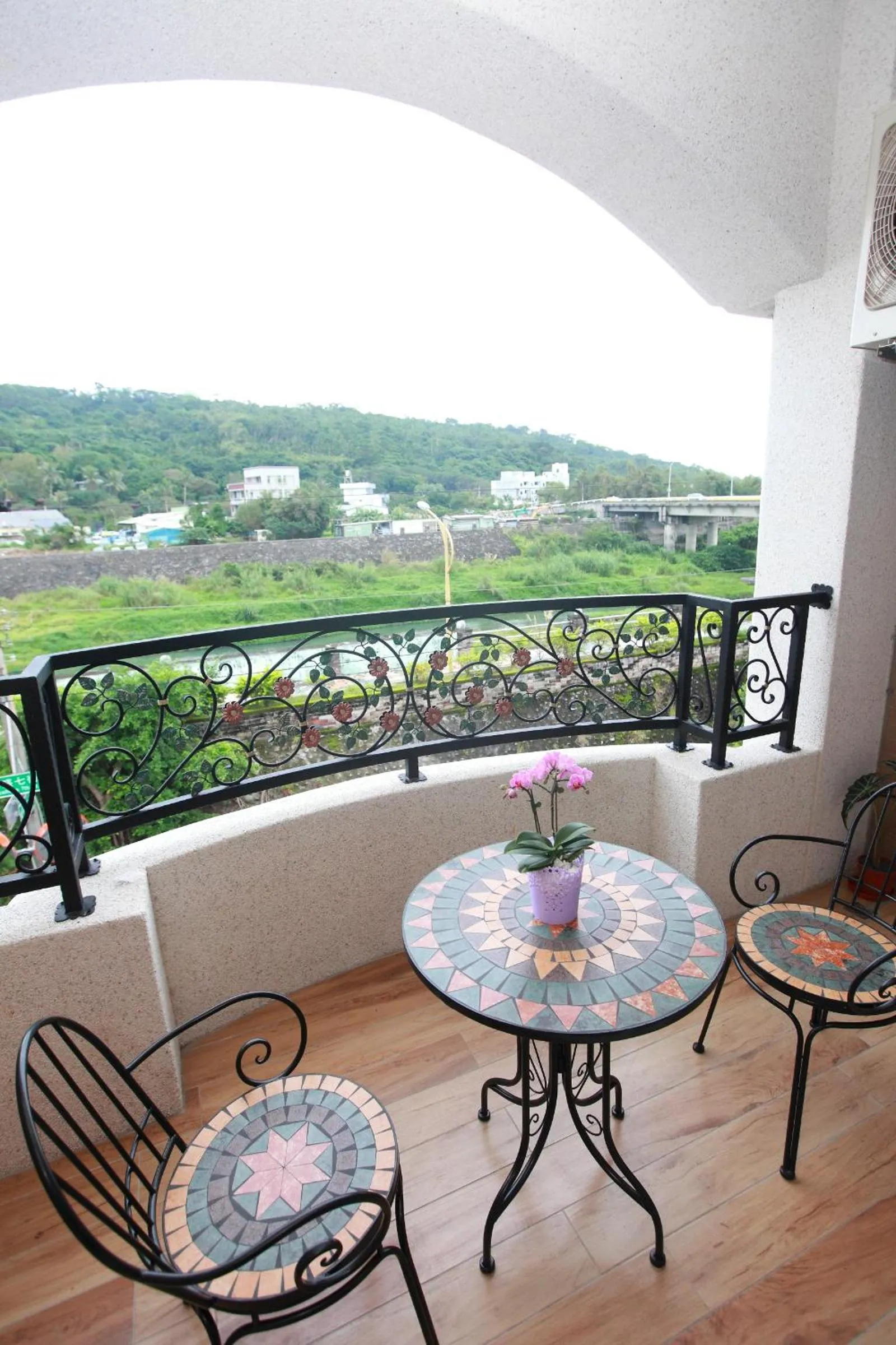 坡岸長堤民宿 Leveeside House I 花蓮車站民宿 I 民宿證號1747 & 1748