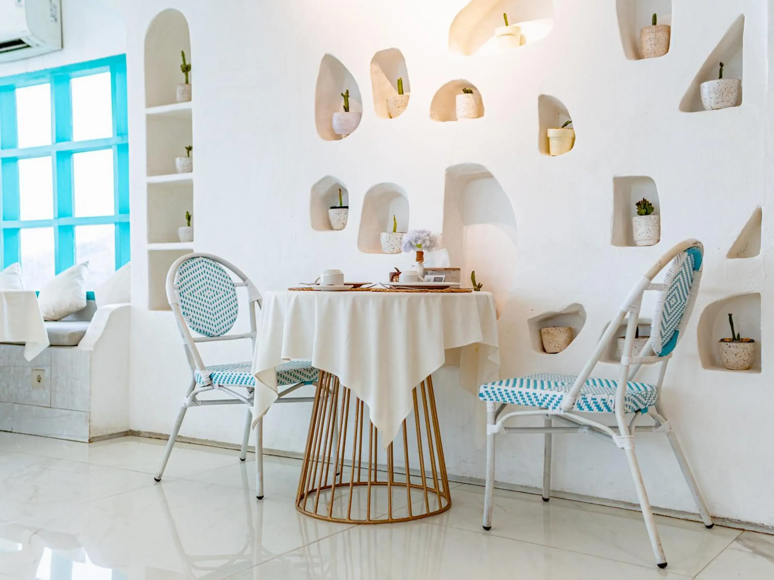 Restaurant/places to eat in Loccal Collection Hotel Komodo Restaurant/places to eat in Loccal Collection Hotel Komodo