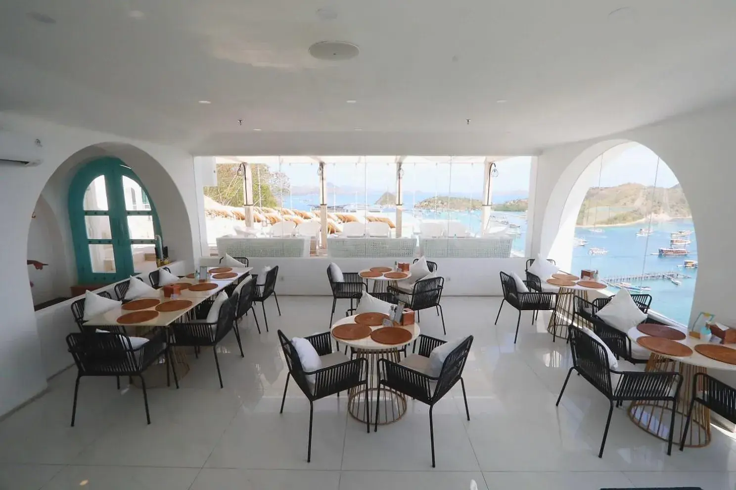 Restaurant/places to eat in Loccal Collection Hotel Komodo Restaurant/places to eat in Loccal Collection Hotel Komodo