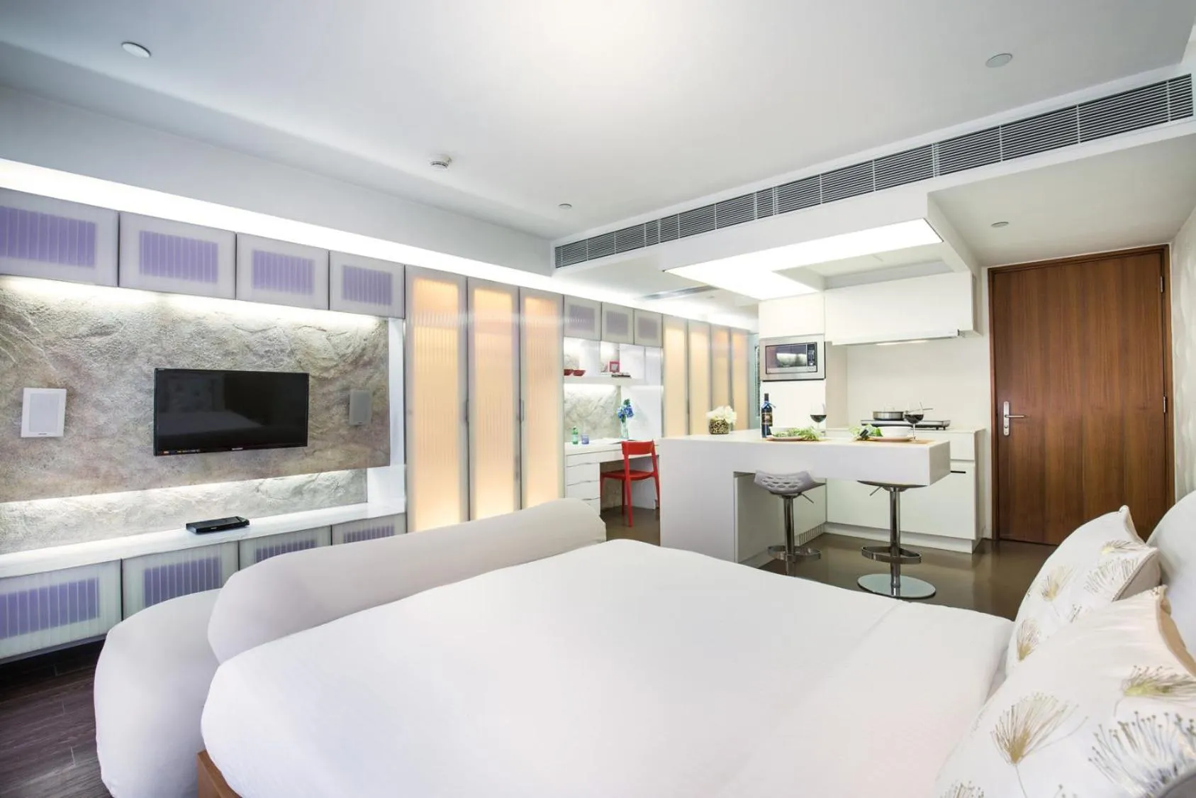 V Wanchai