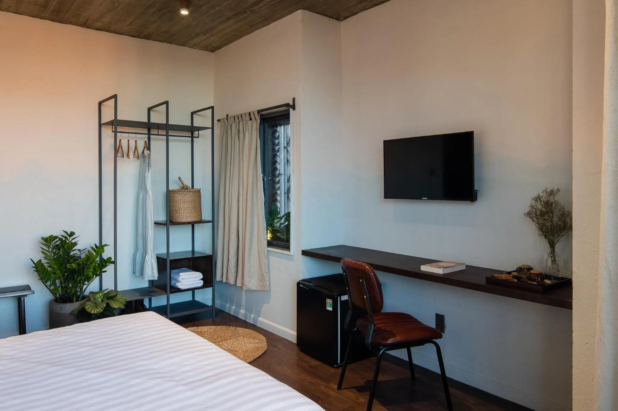 Bed in The Note Dalat