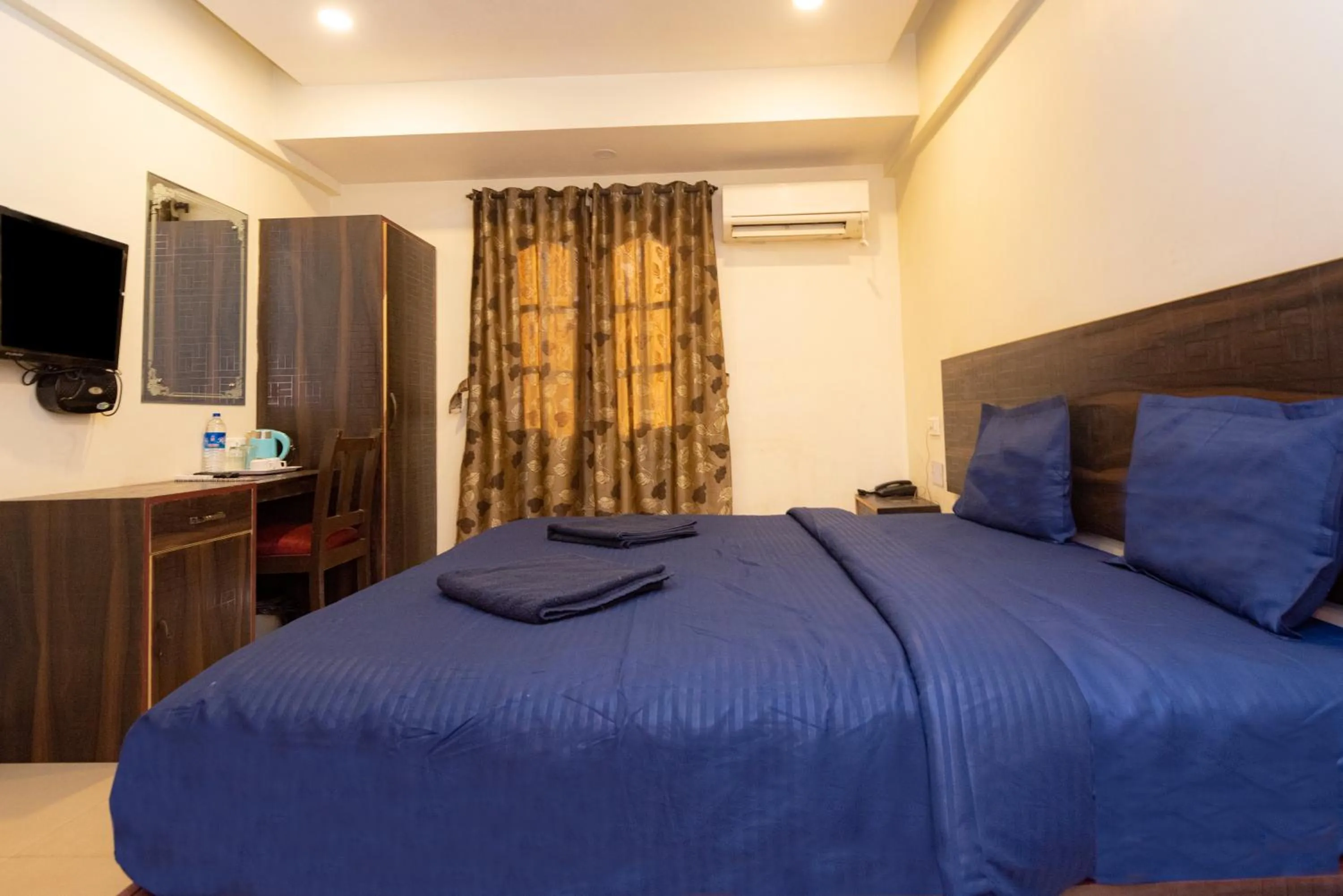 Bed in HOTEL AVISHA Residency