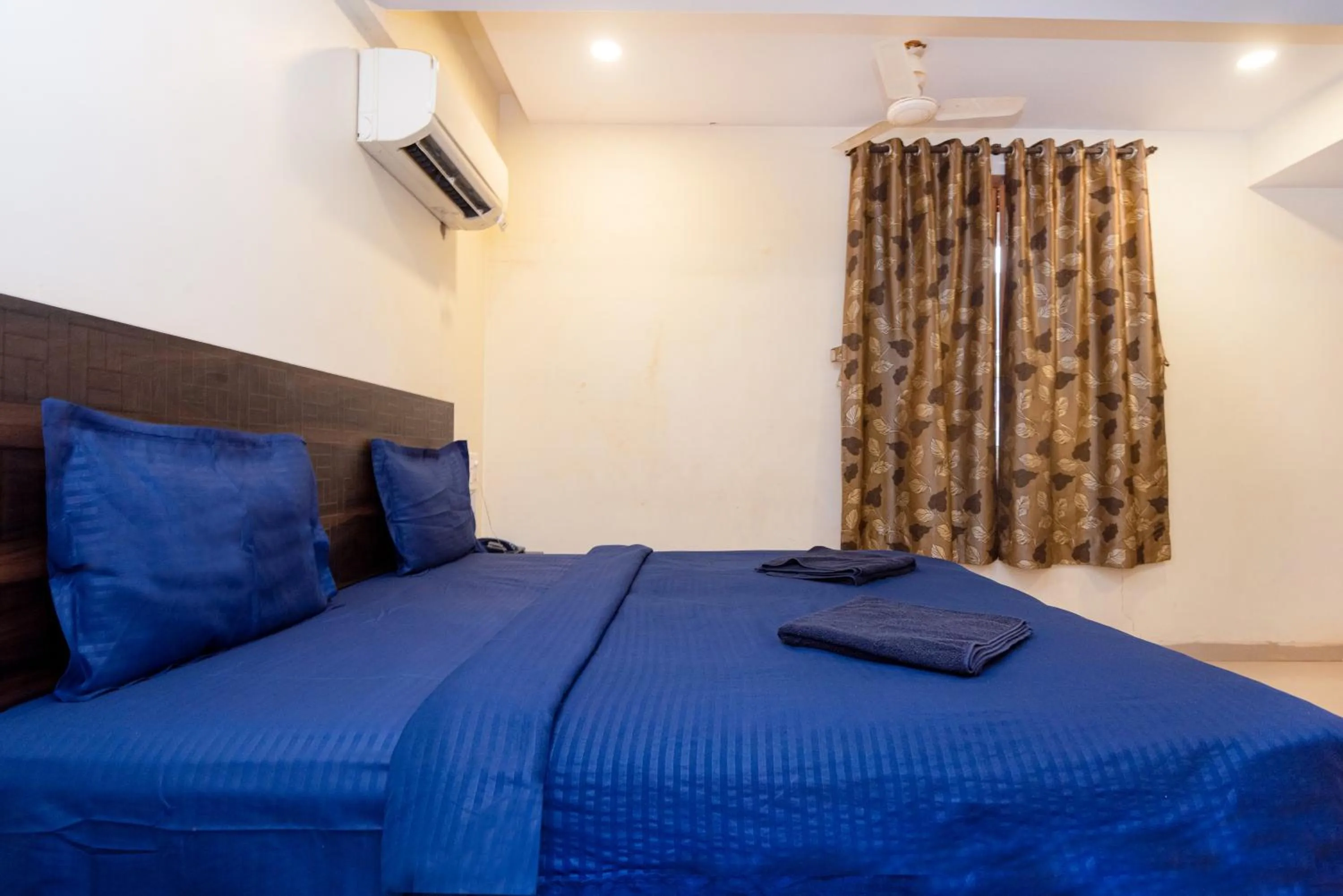 Bed in HOTEL AVISHA Residency